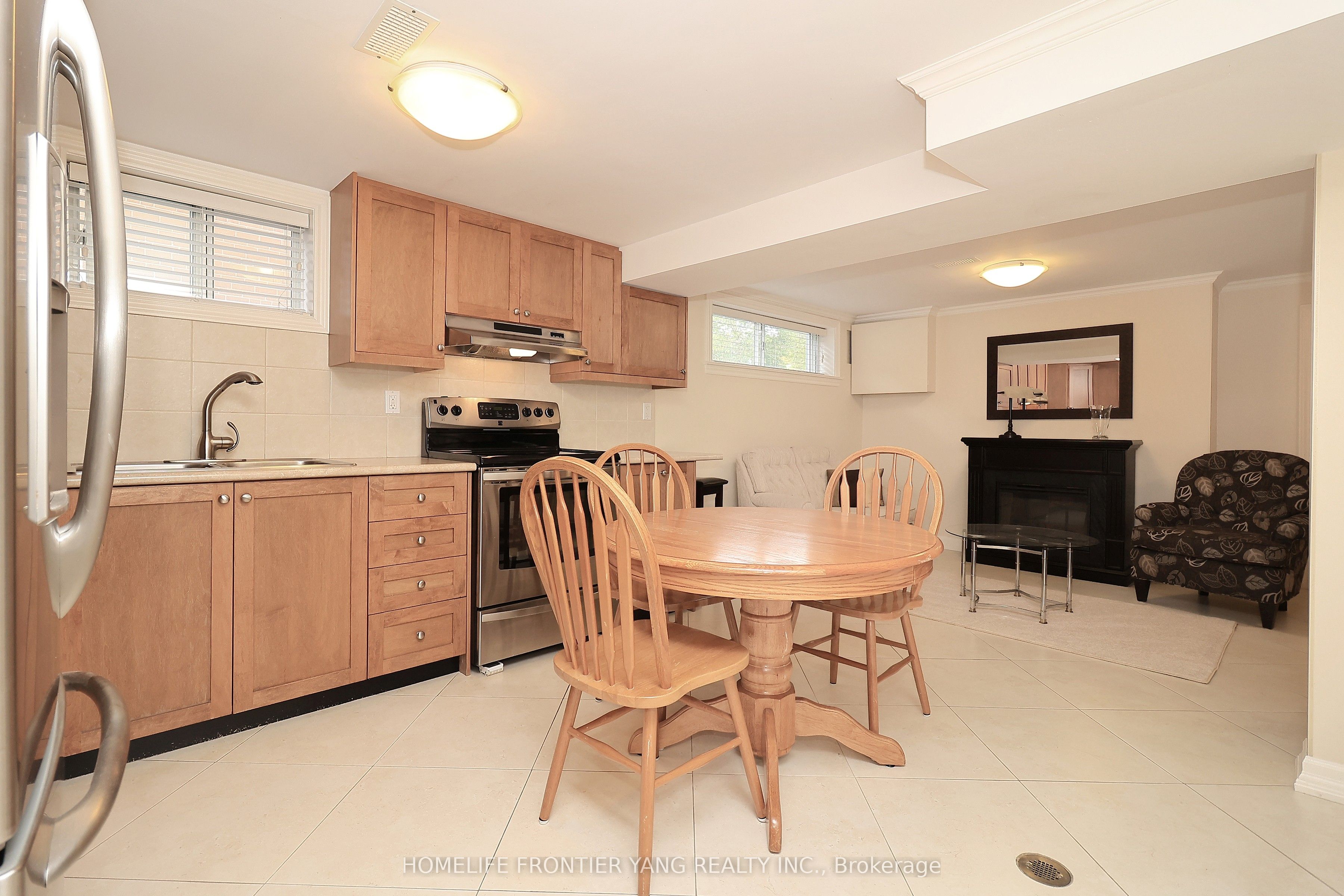 49 Graystone Gardens