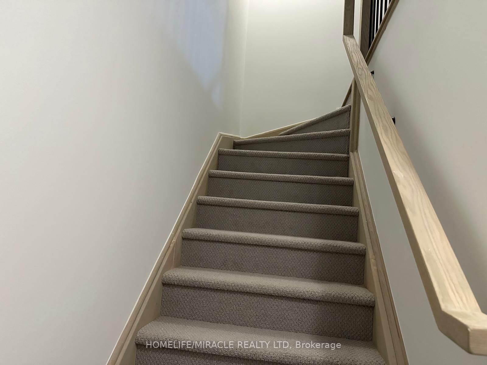 3556 Colonial Drive, #12