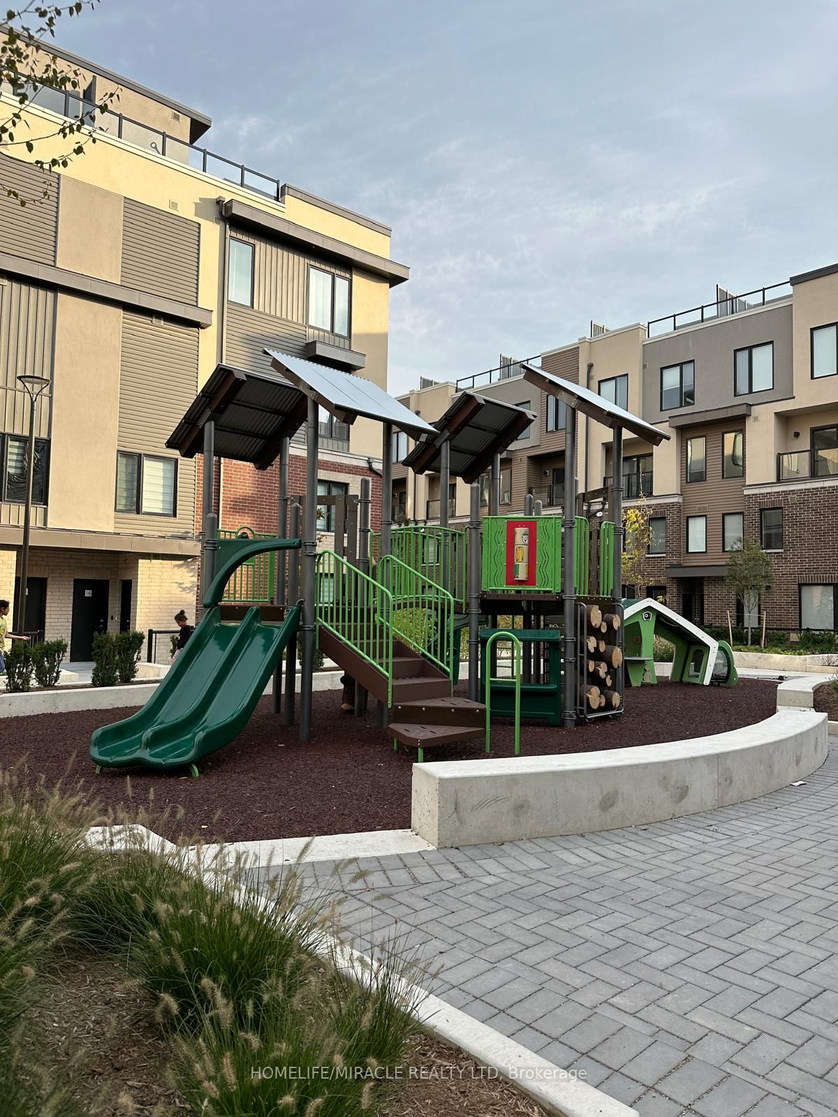 3556 Colonial Drive, #12