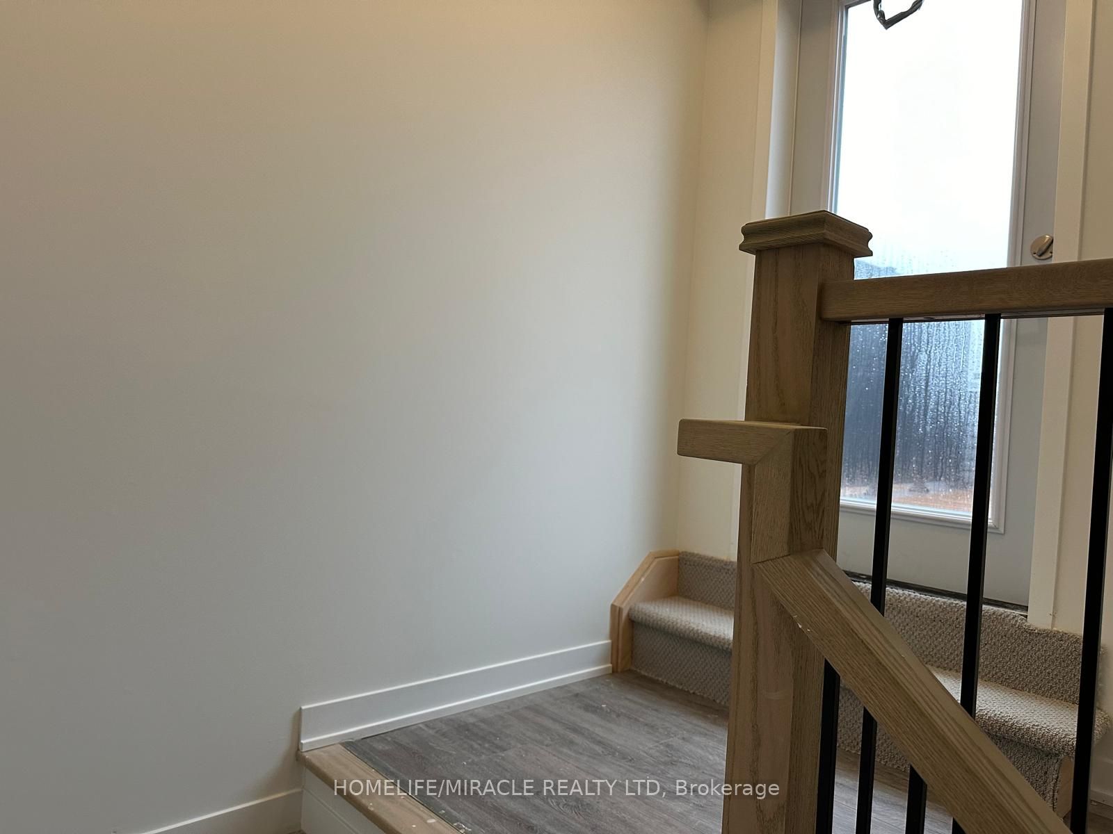 3556 Colonial Drive, #12