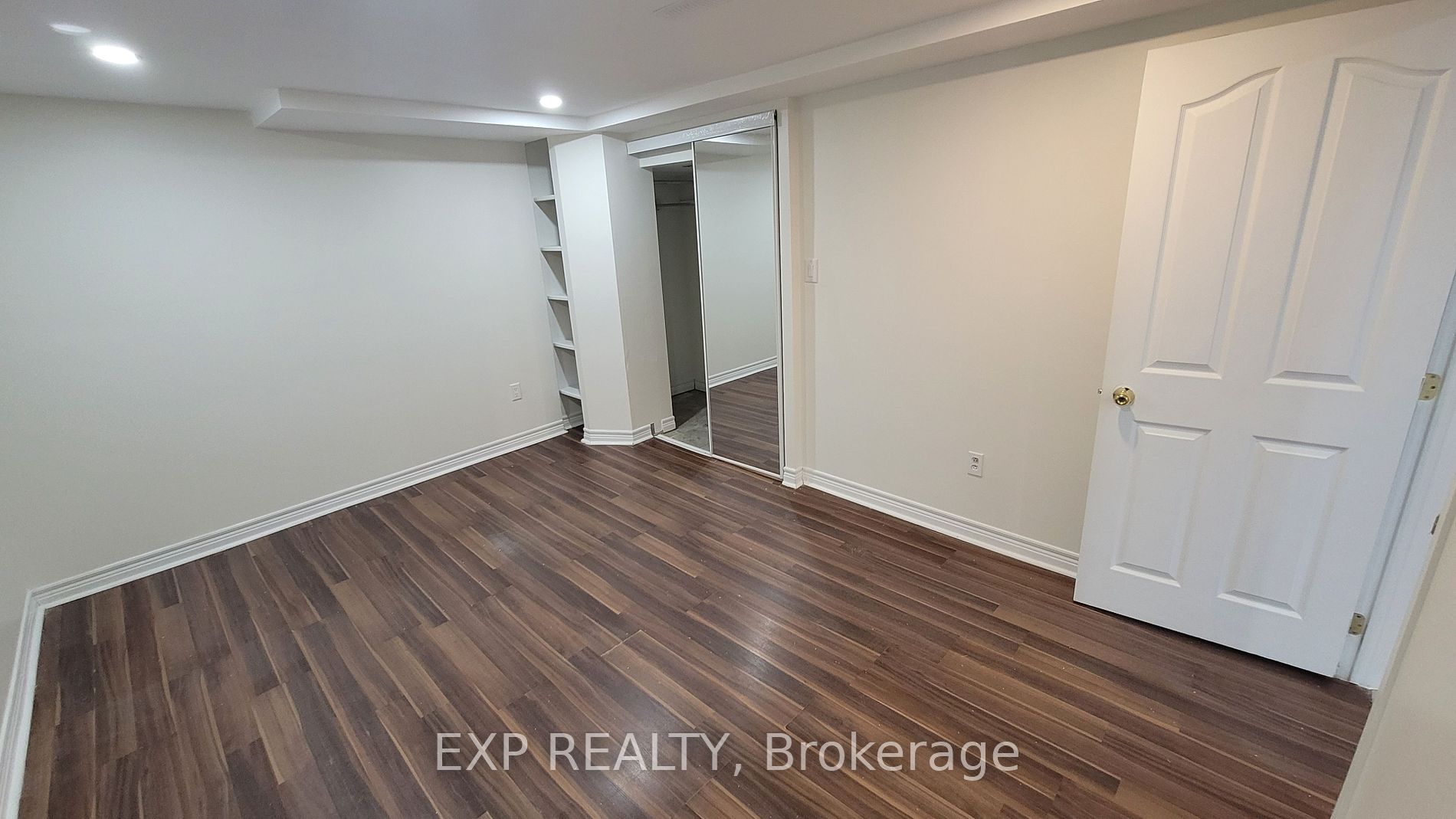 3298 Cambourne Crescent #Bsmt