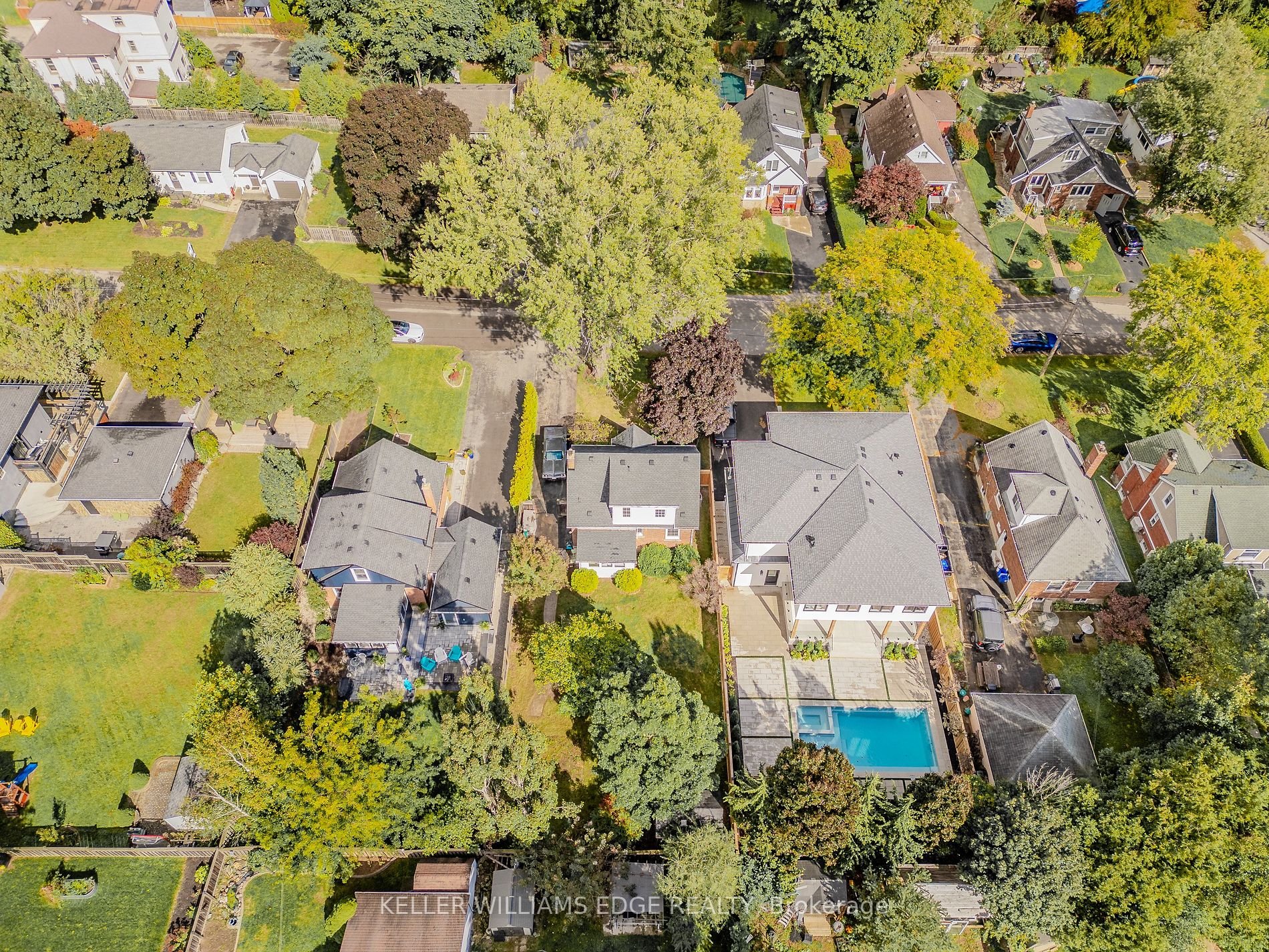 978 North Shore Boulevard W