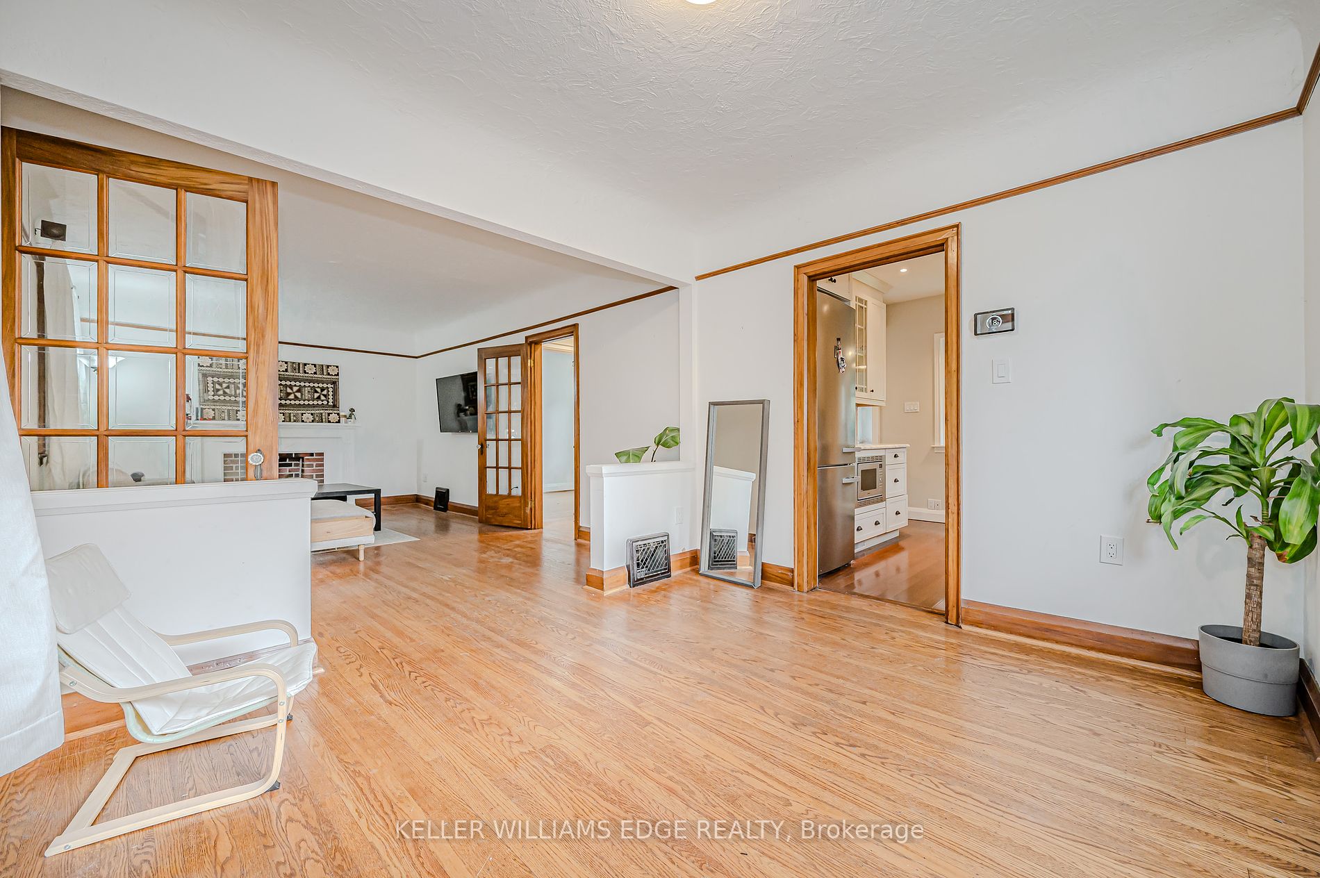 978 North Shore Boulevard W