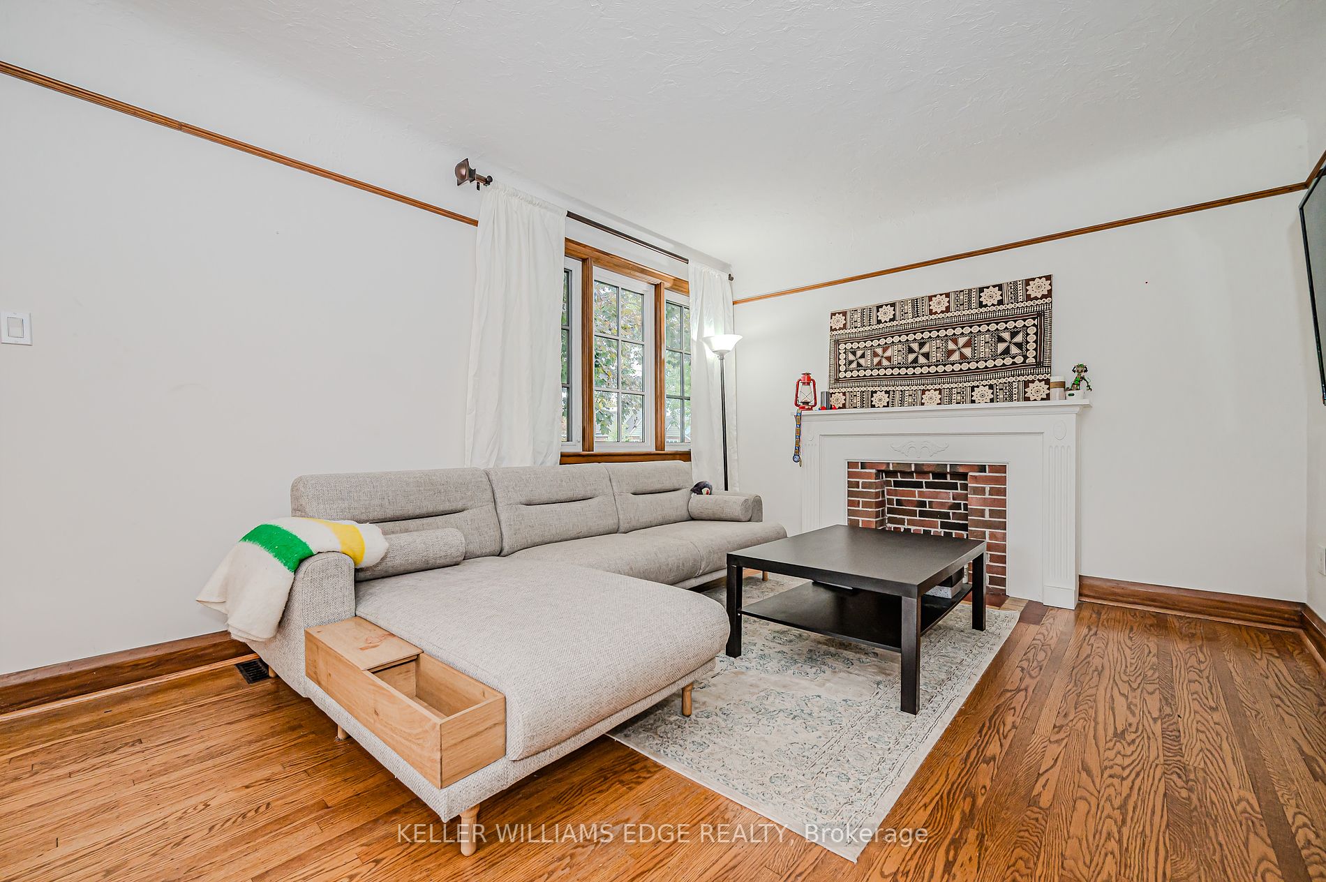 978 North Shore Boulevard W
