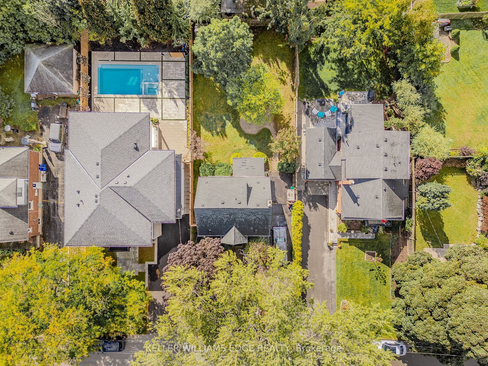 978 North Shore Boulevard W