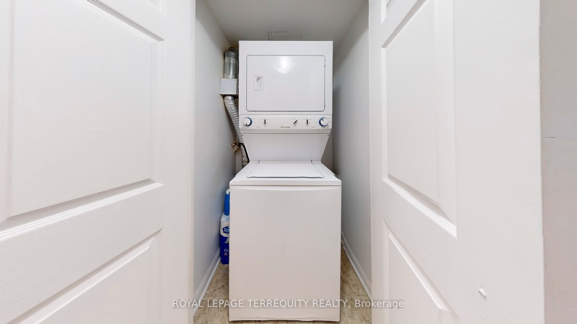 3031 Finch Avenue W, #2027