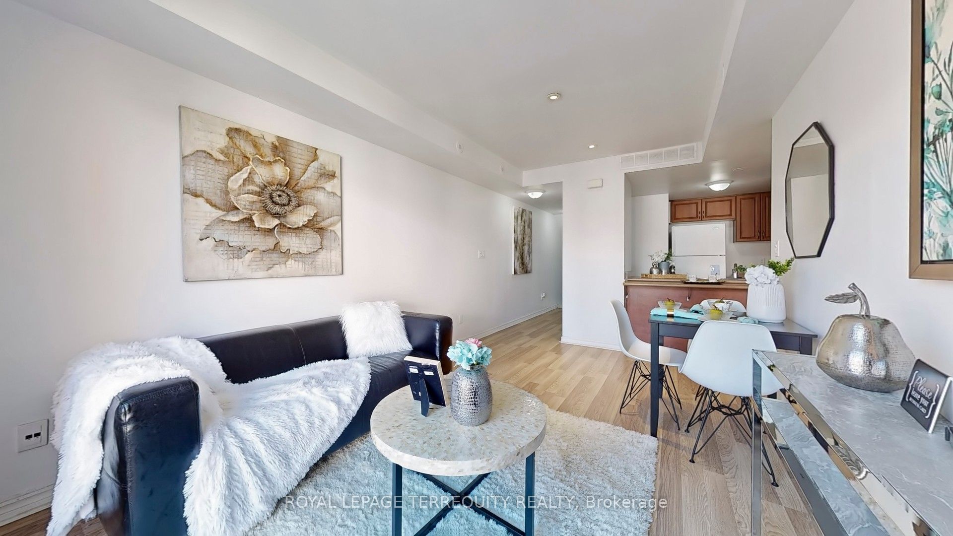 3031 Finch Avenue W, #2027