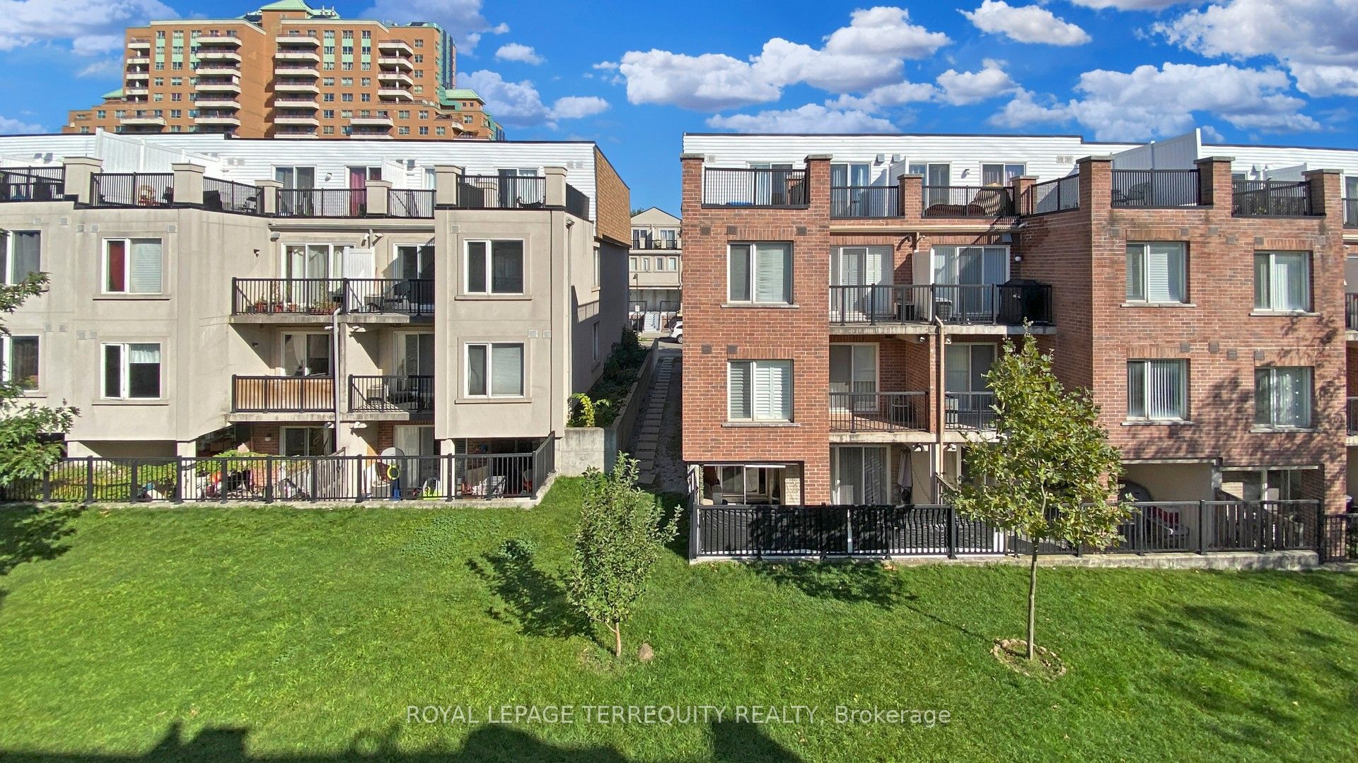 3031 Finch Avenue W, #2027