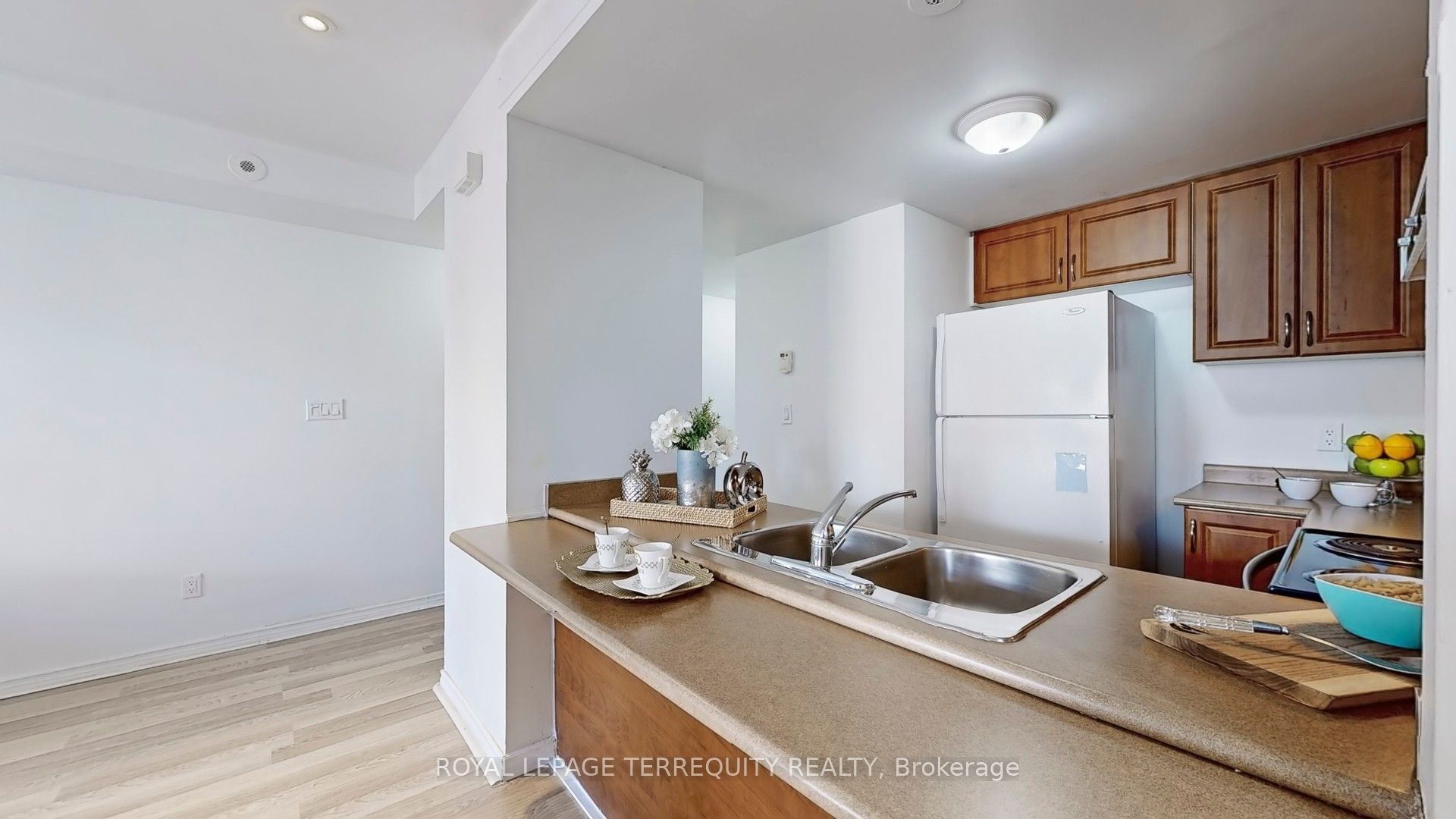 3031 Finch Avenue W, #2027