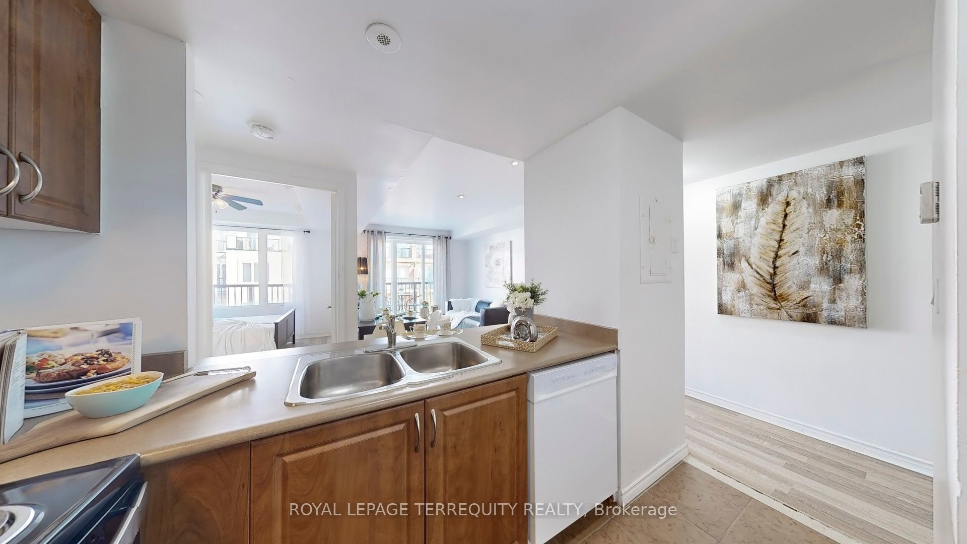 3031 Finch Avenue W, #2027