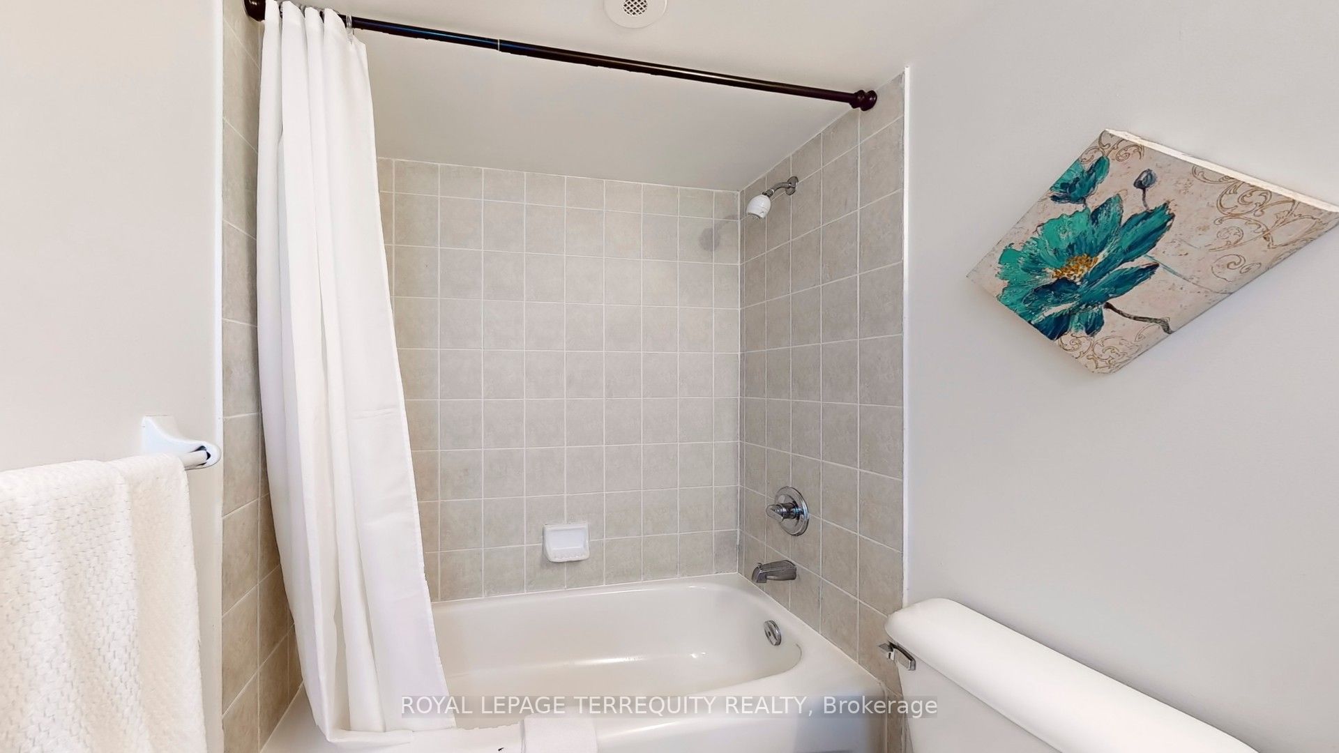 3031 Finch Avenue W, #2027