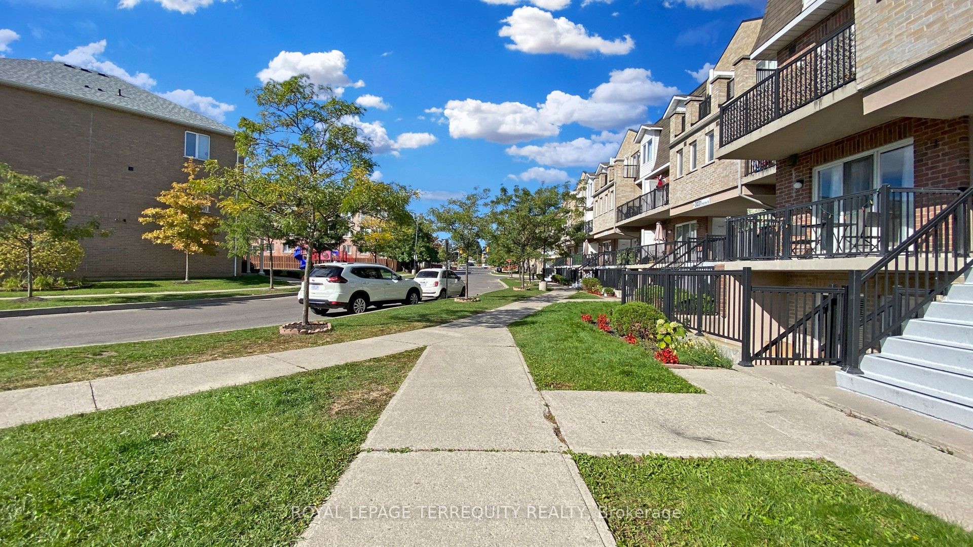 3031 Finch Avenue W, #2027
