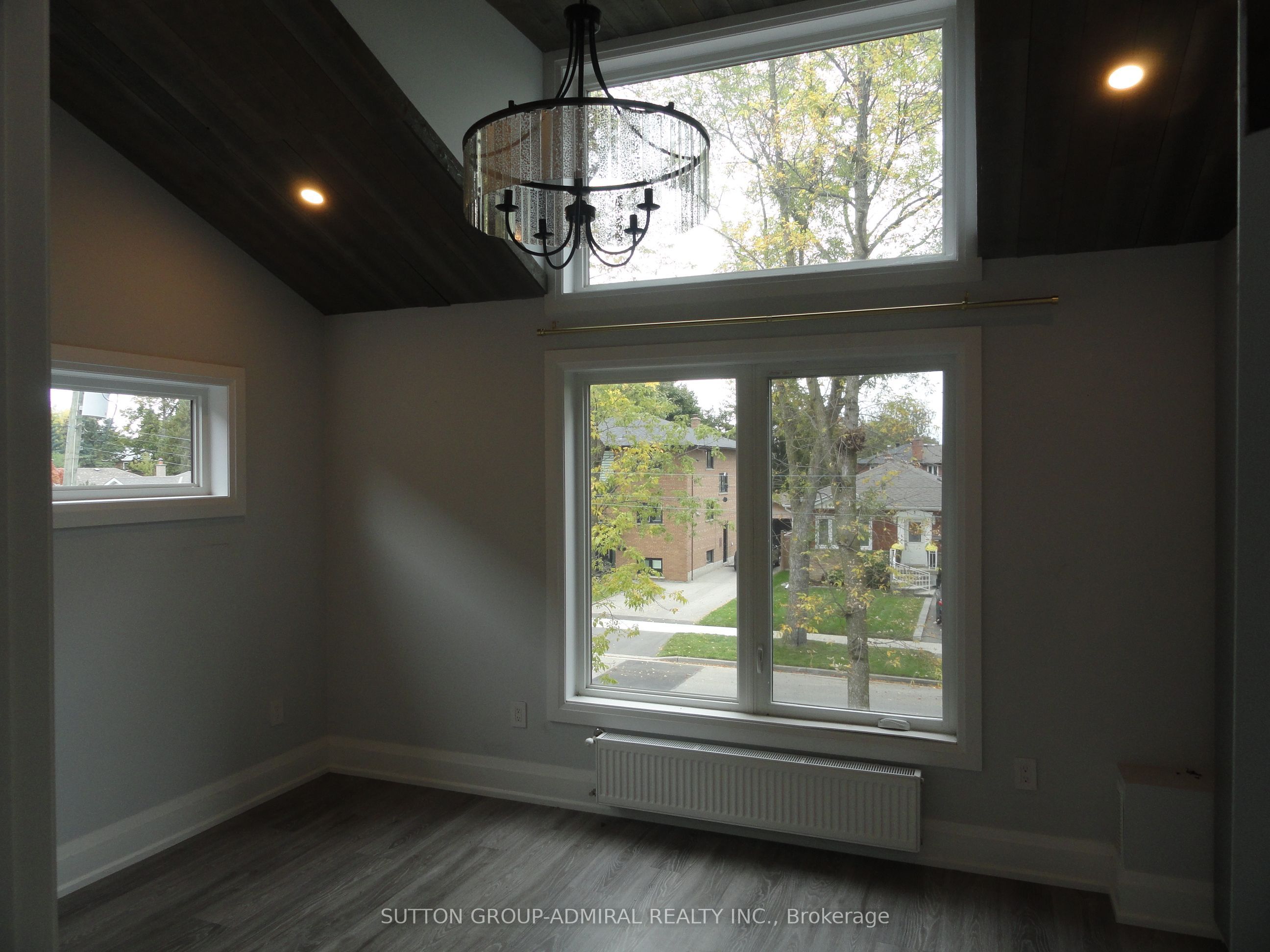 4 Treeview Drive