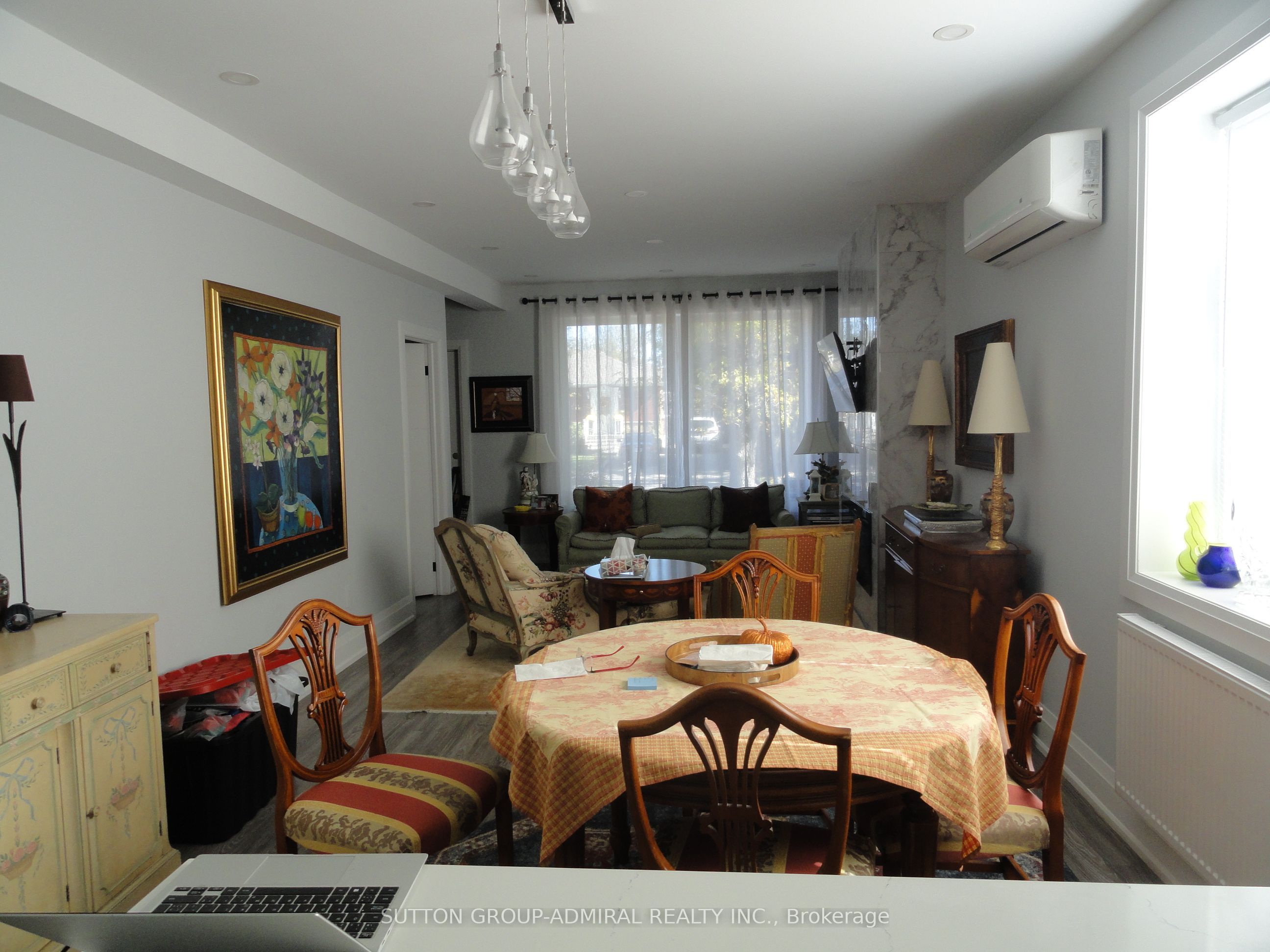 4 Treeview Drive
