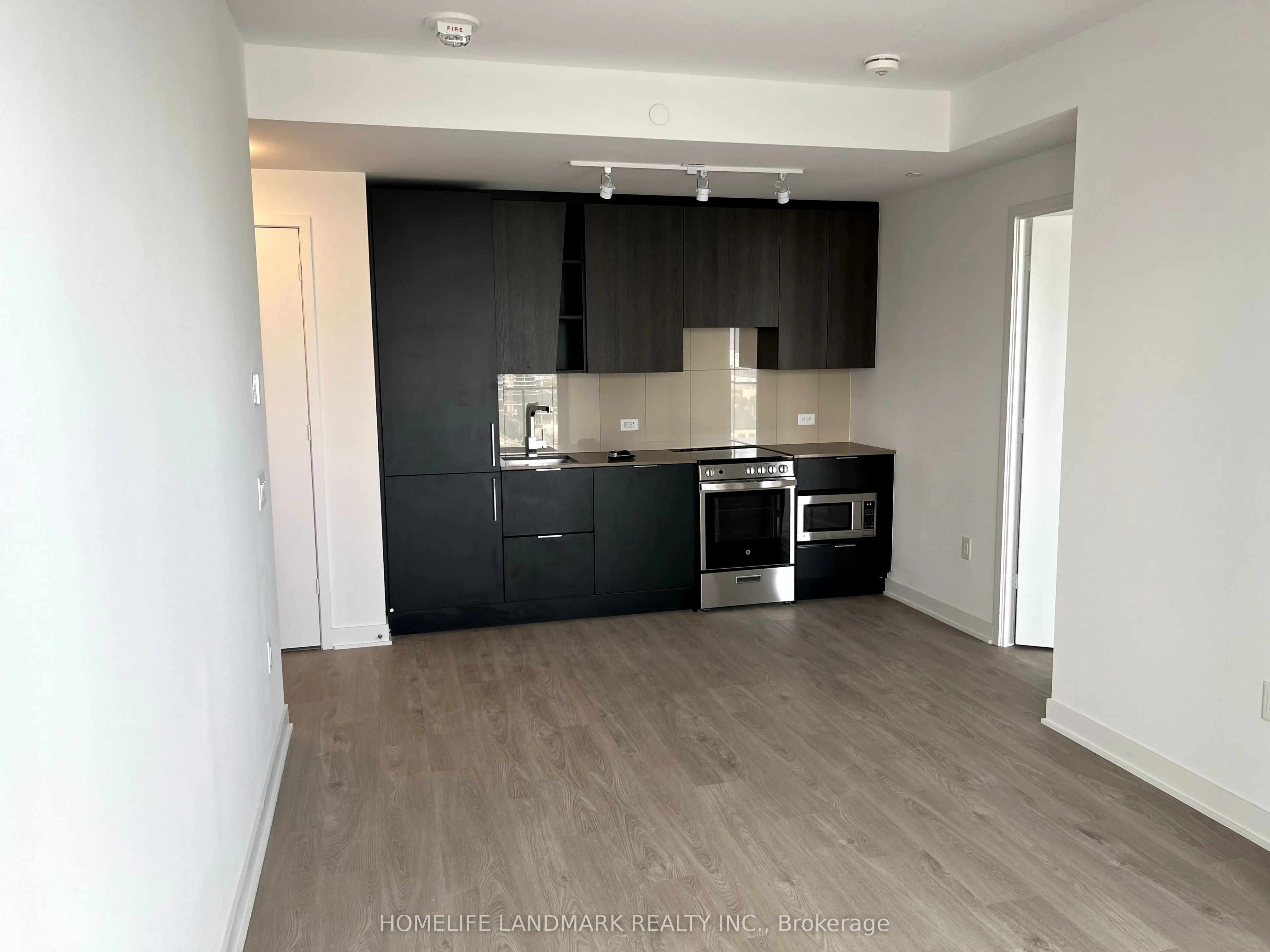 3900 Confederation Parkway, #1501