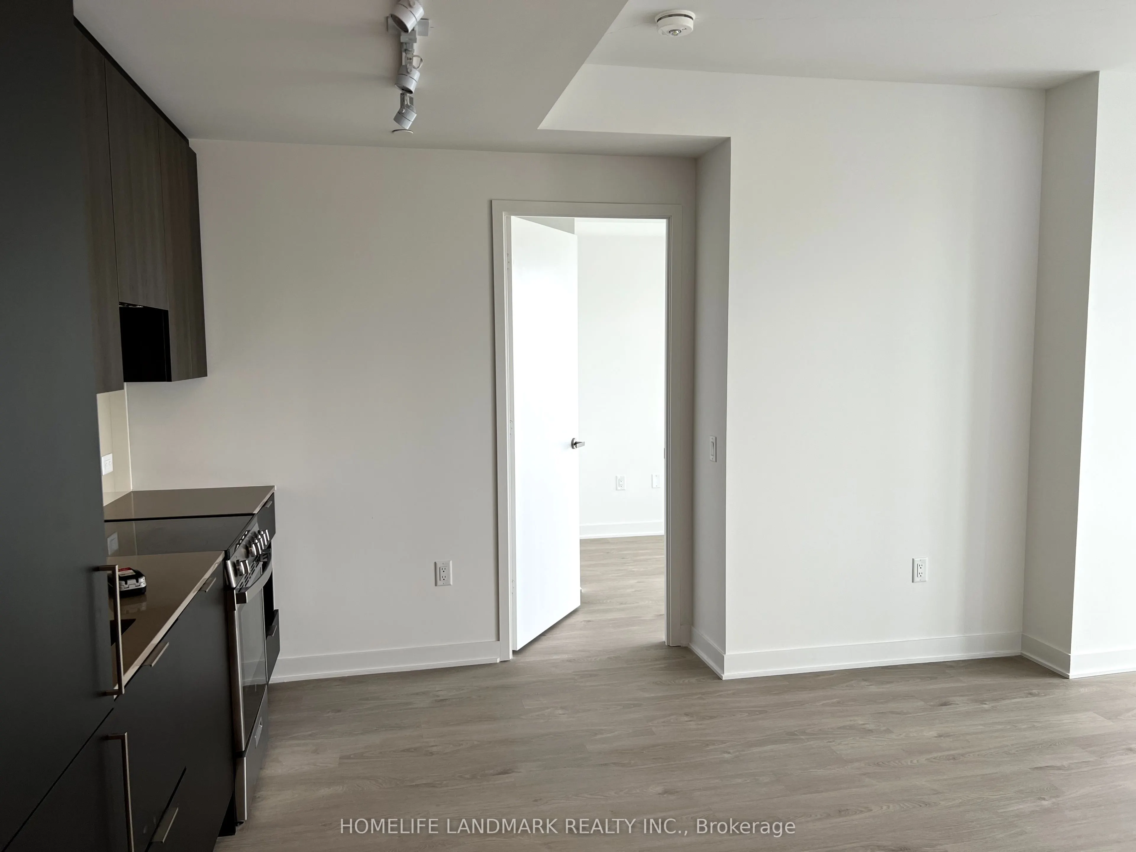 3900 Confederation Parkway, #1501