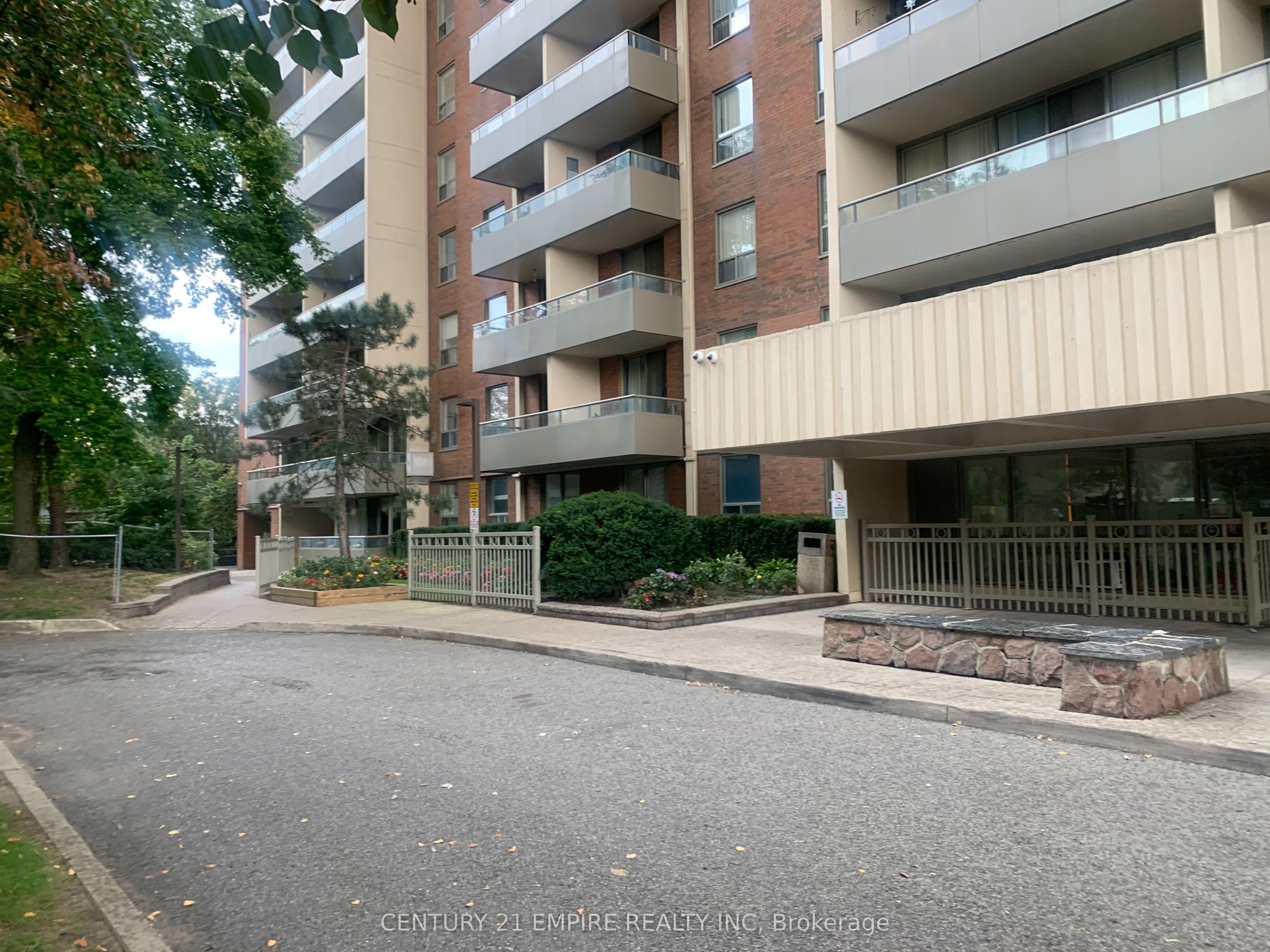 19 Four Winds Drive, #804