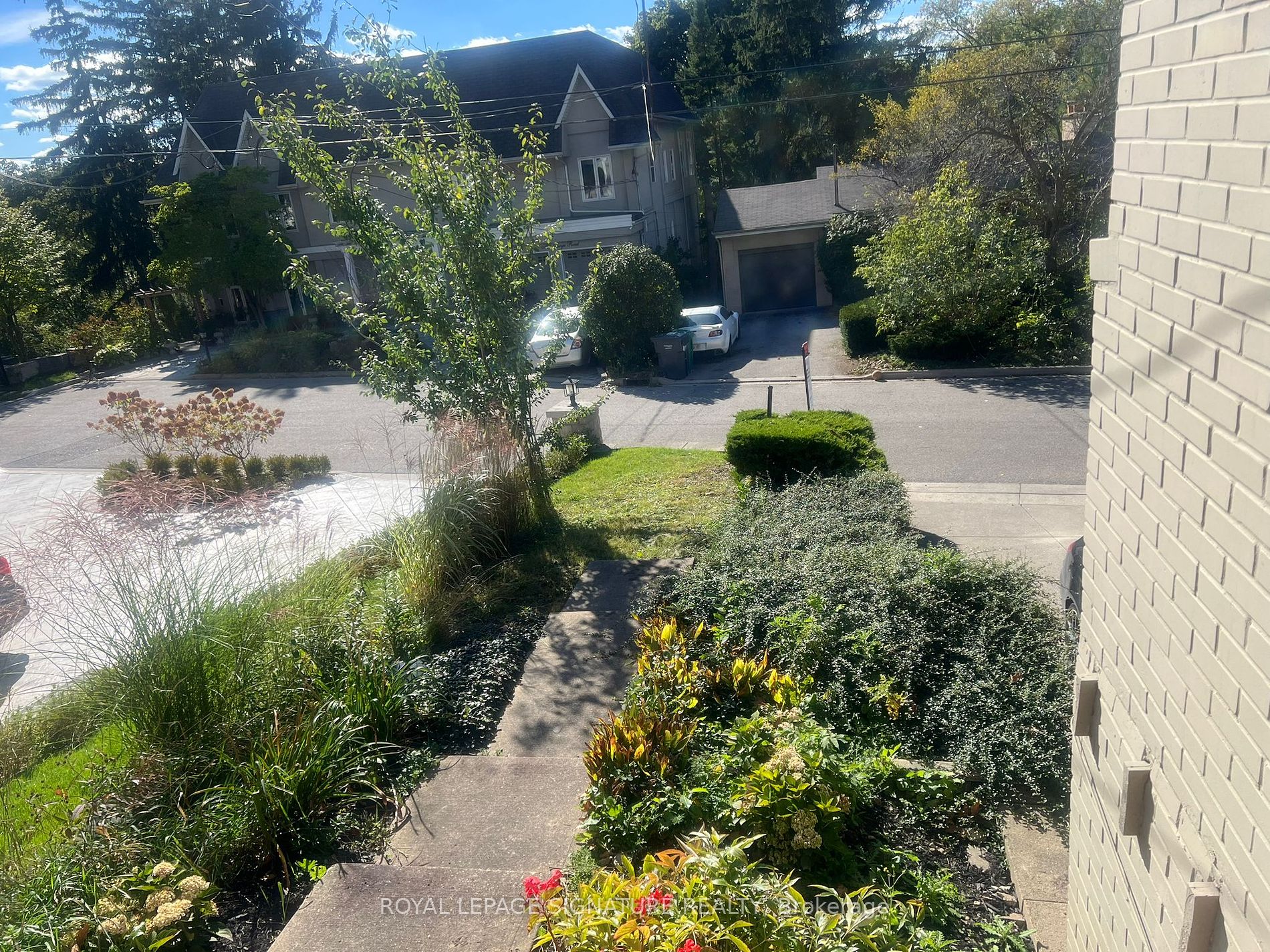 2557 Mindemoya Road