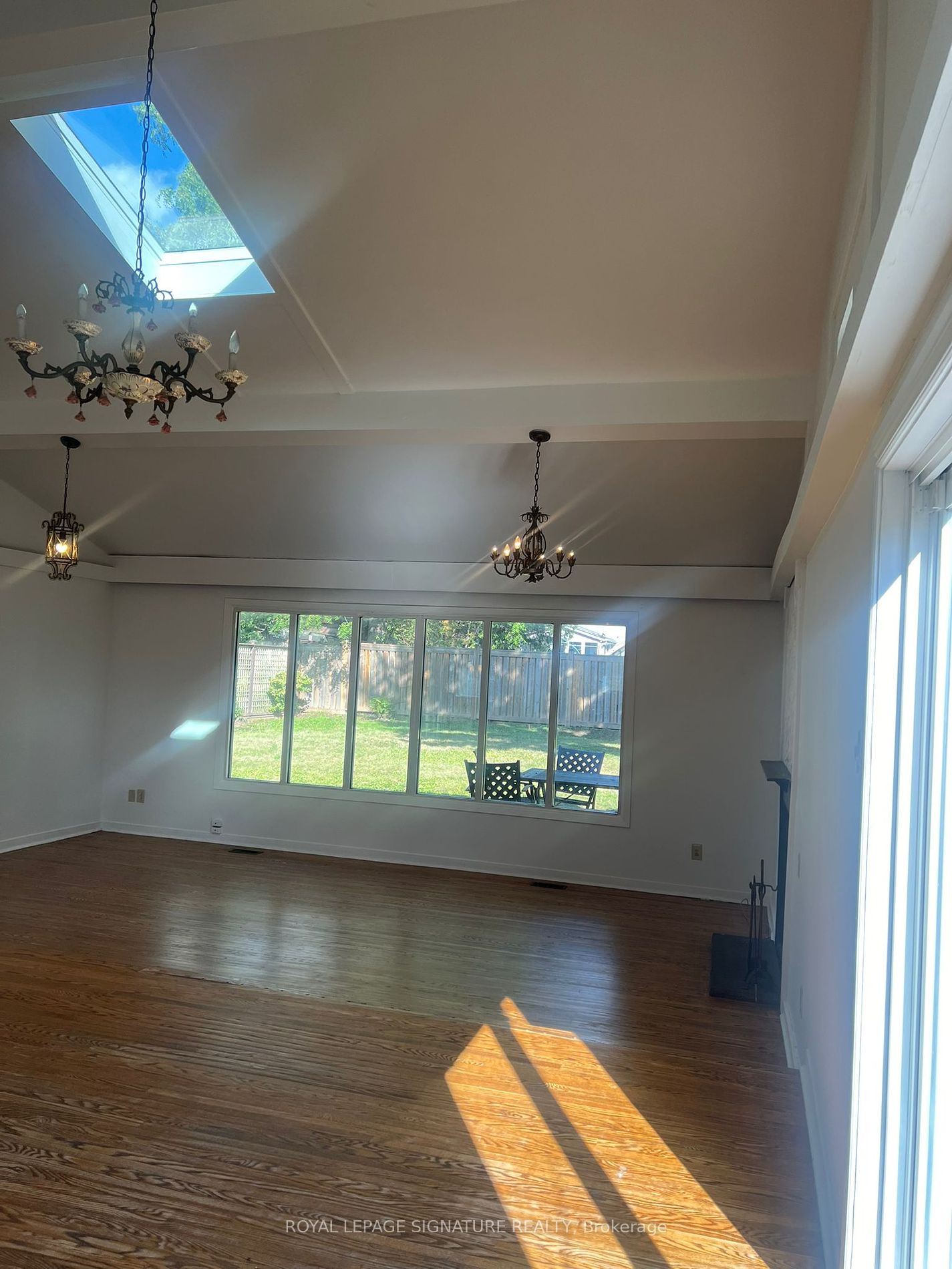 2557 Mindemoya Road