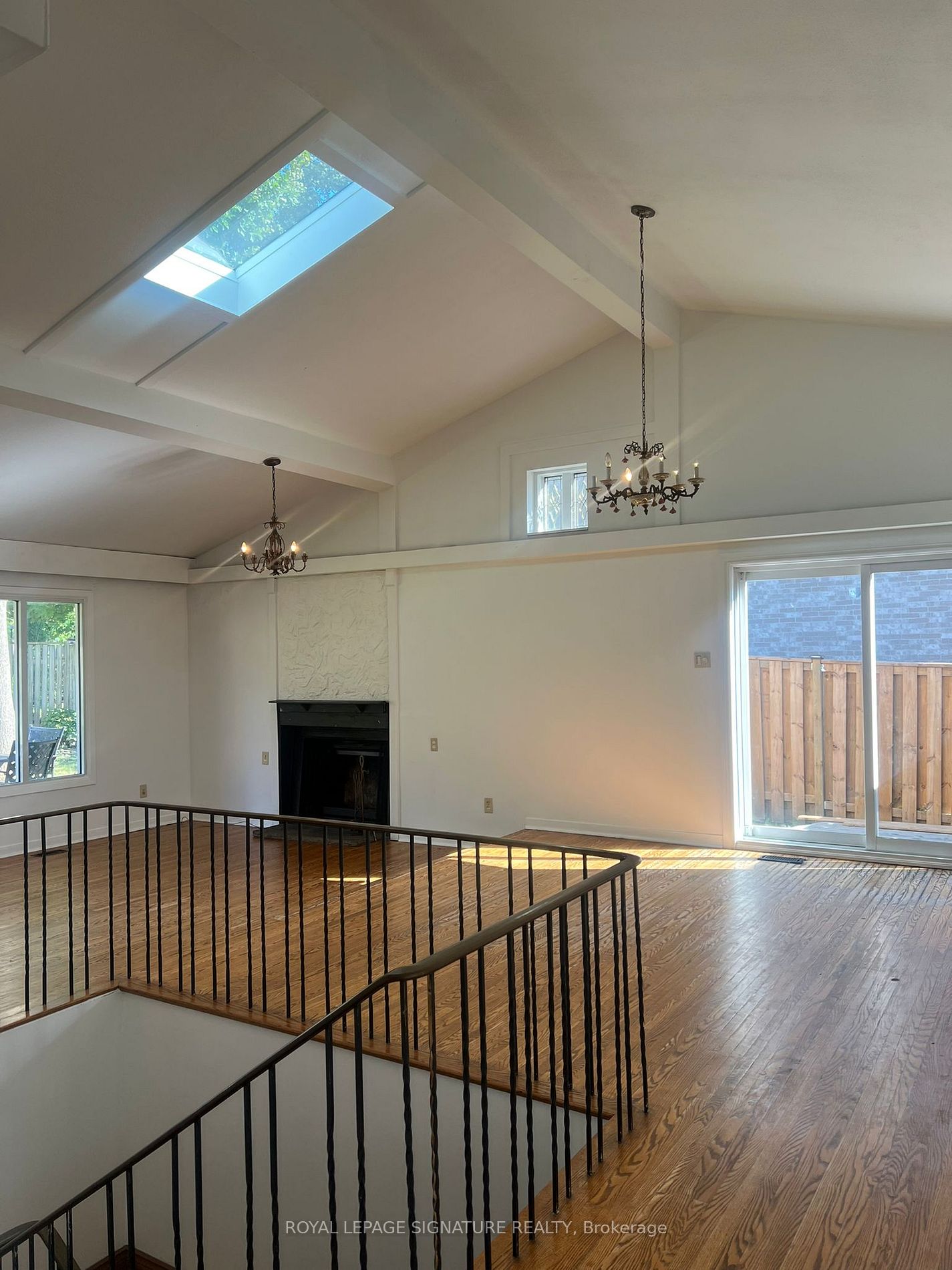 2557 Mindemoya Road