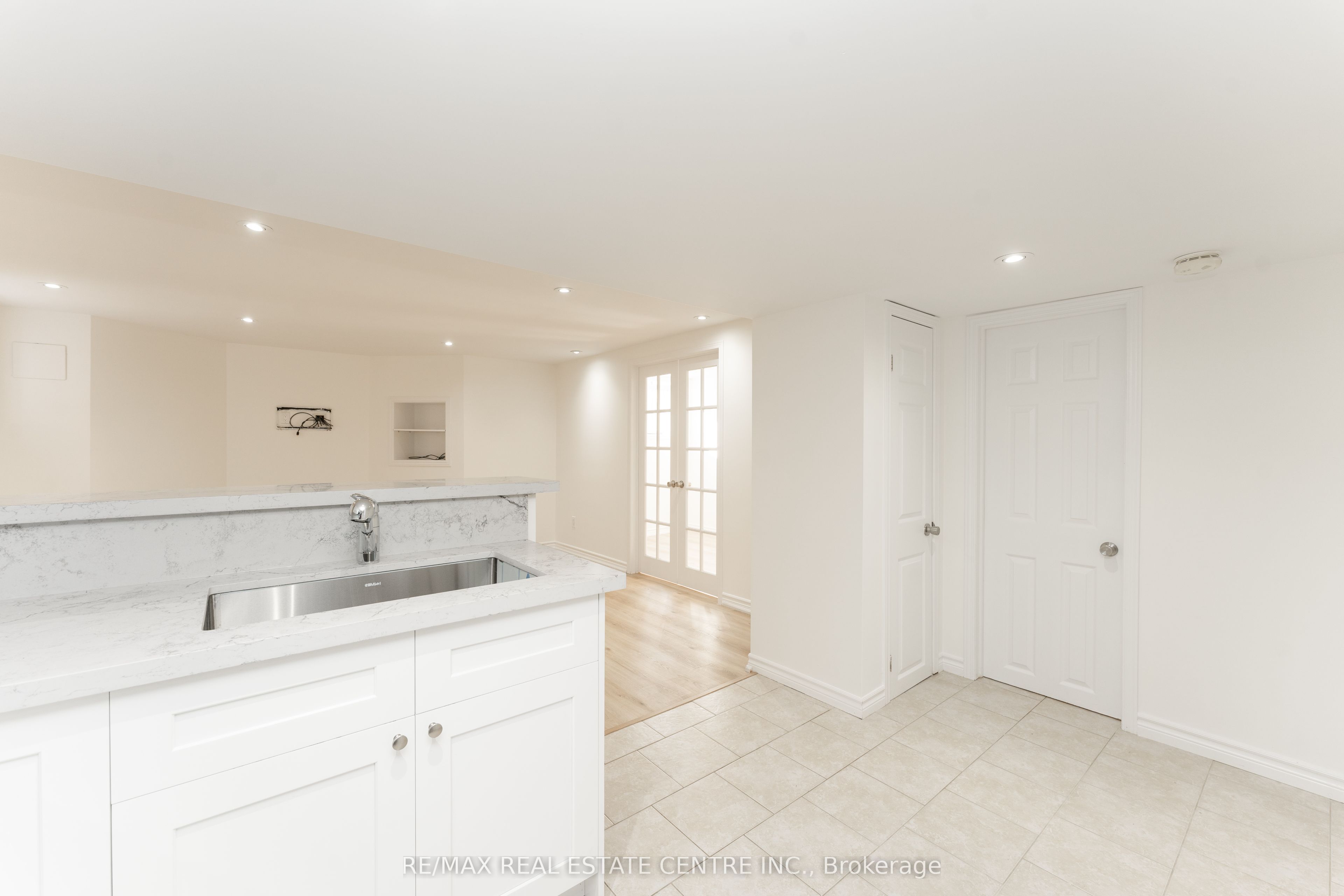 648 Snider Terrace