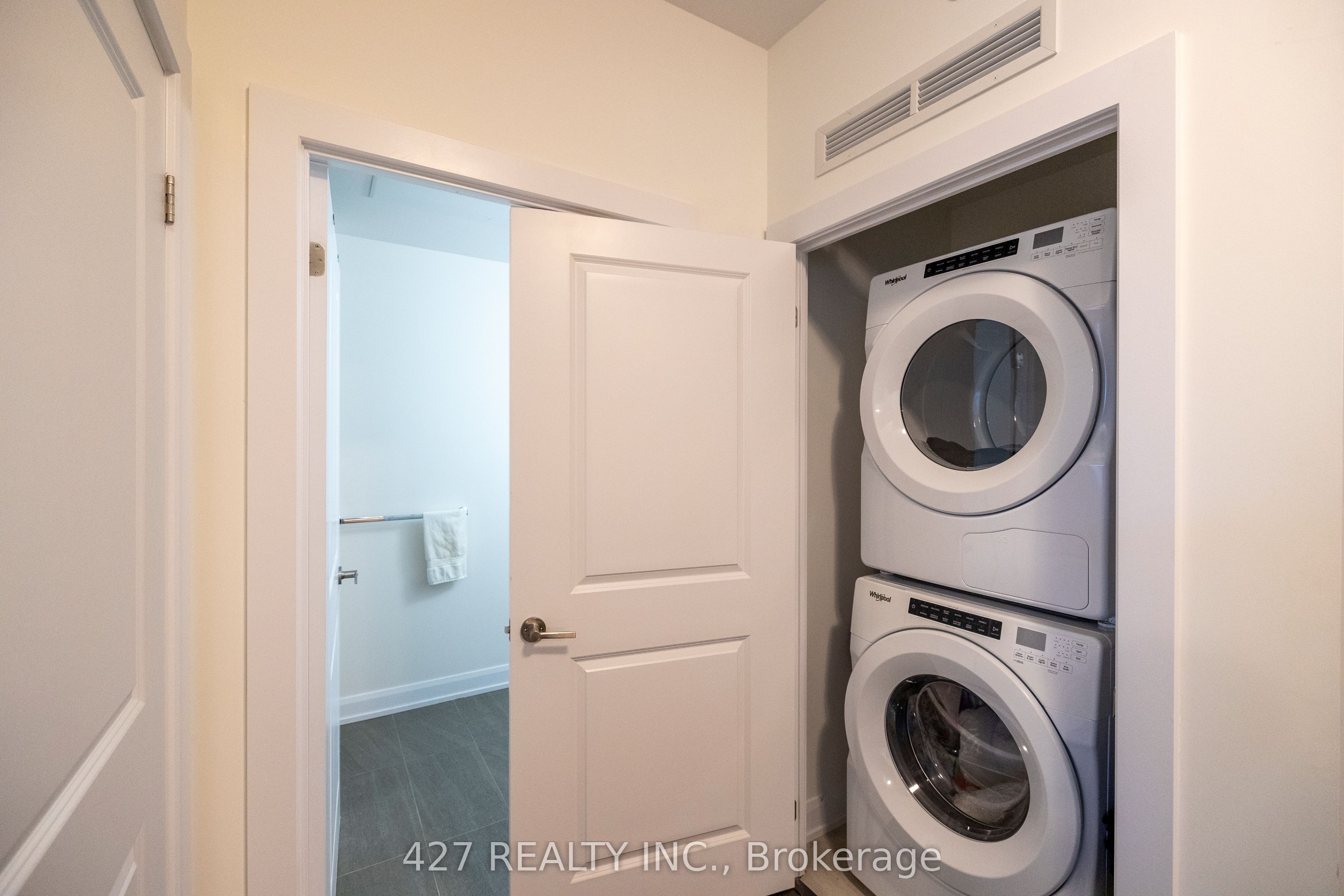 3220 William Coltson Ave Avenue E #302