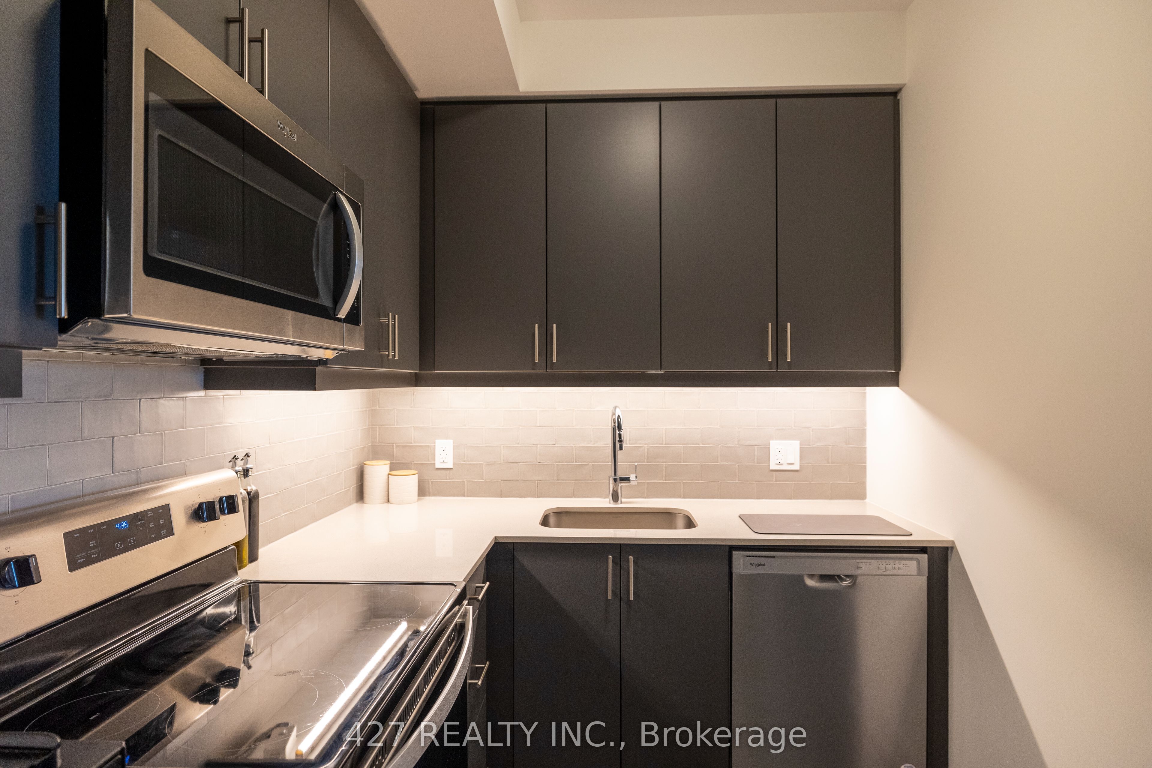 3220 William Coltson Ave Avenue E #302