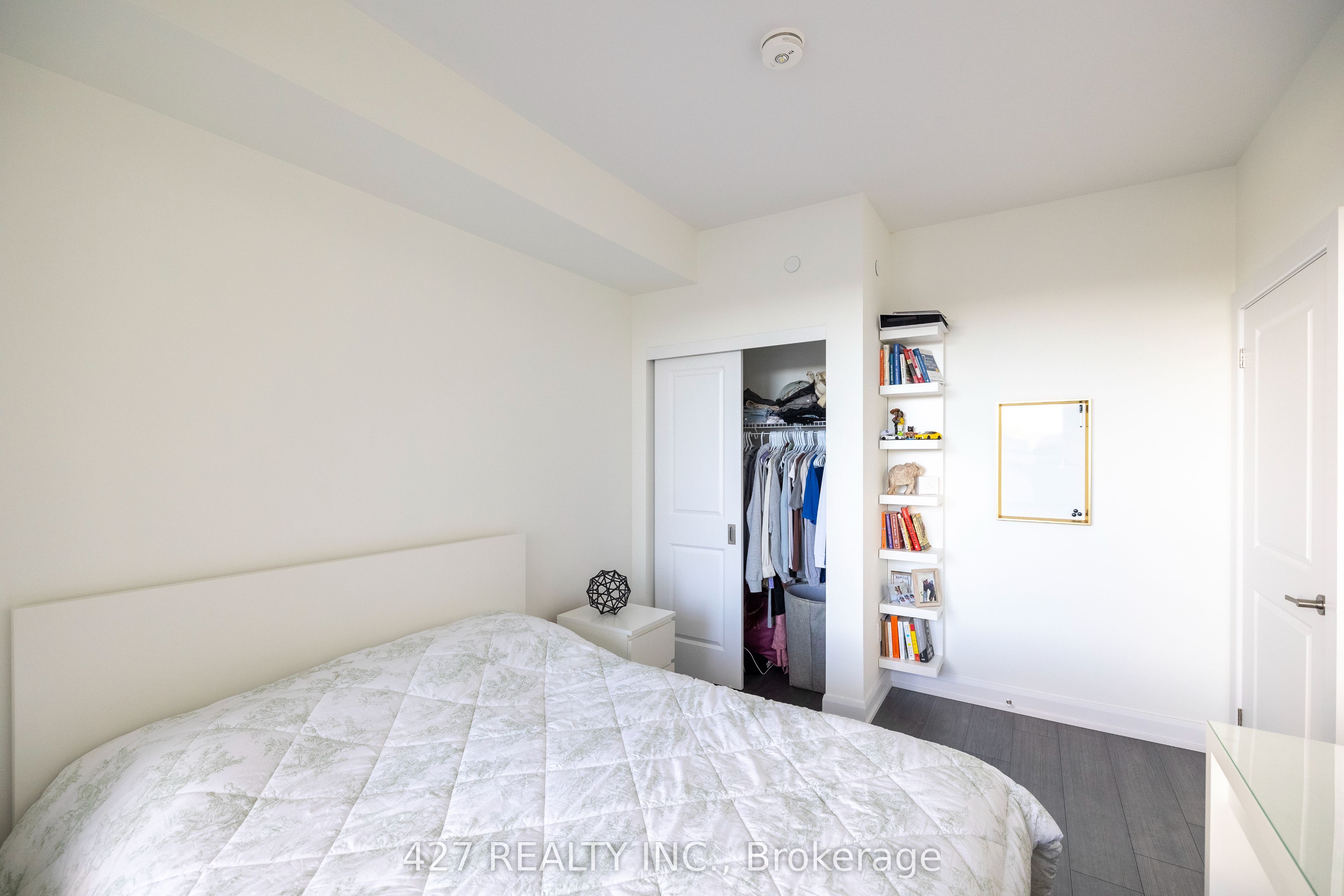 3220 William Coltson Ave Avenue E #302