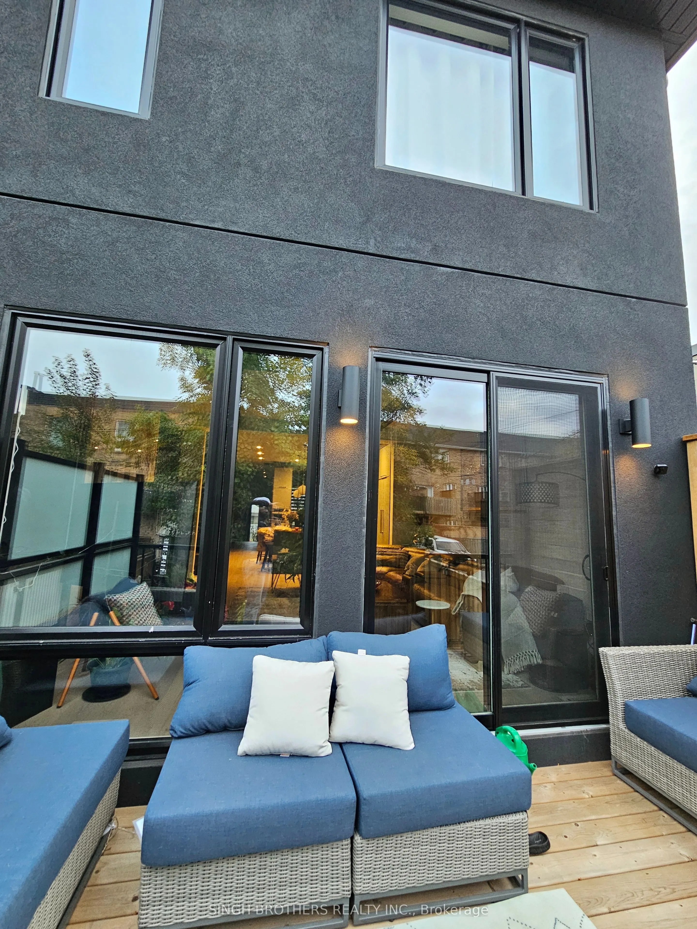 150 SHELDON Avenue