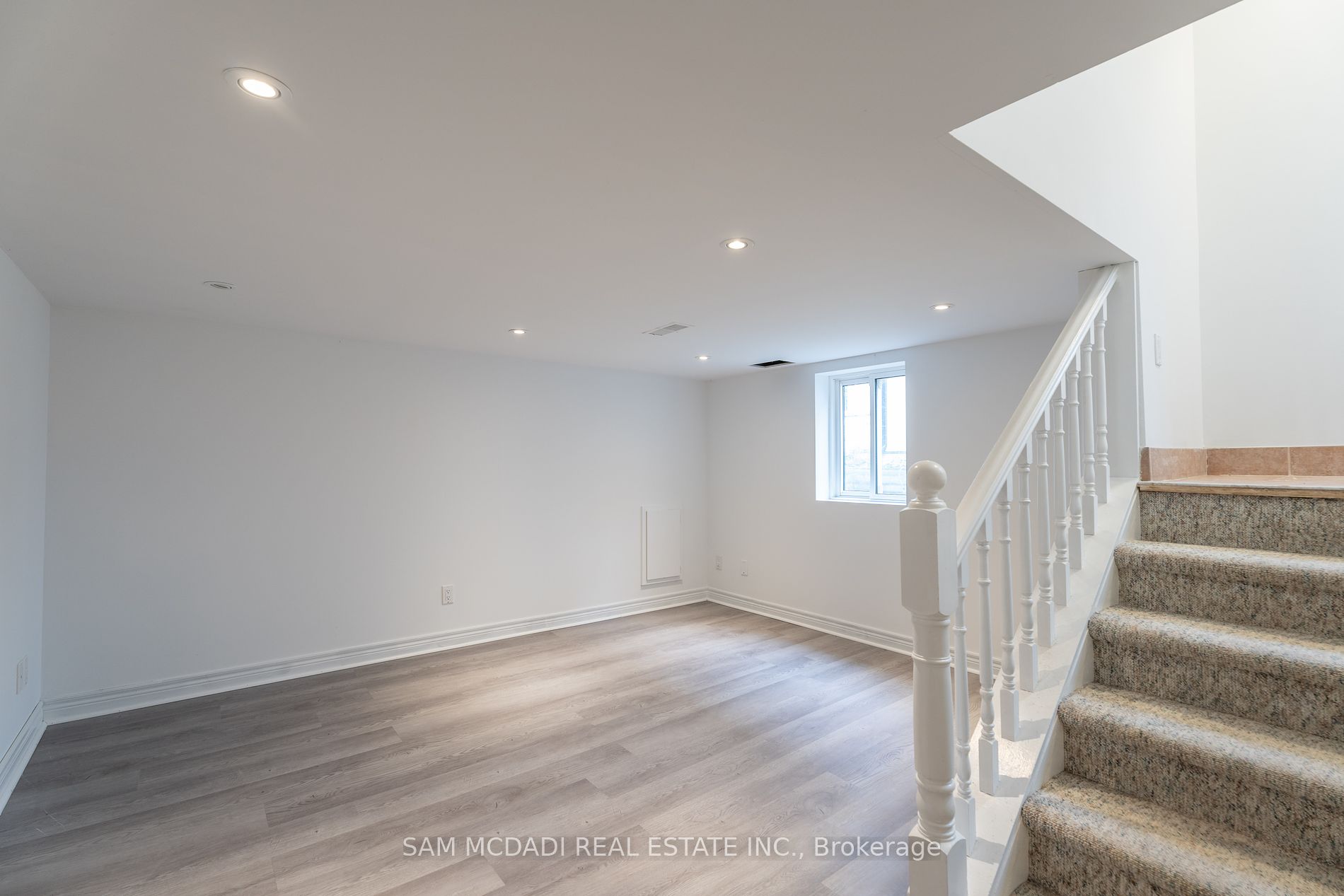 8 Wesley Crescent