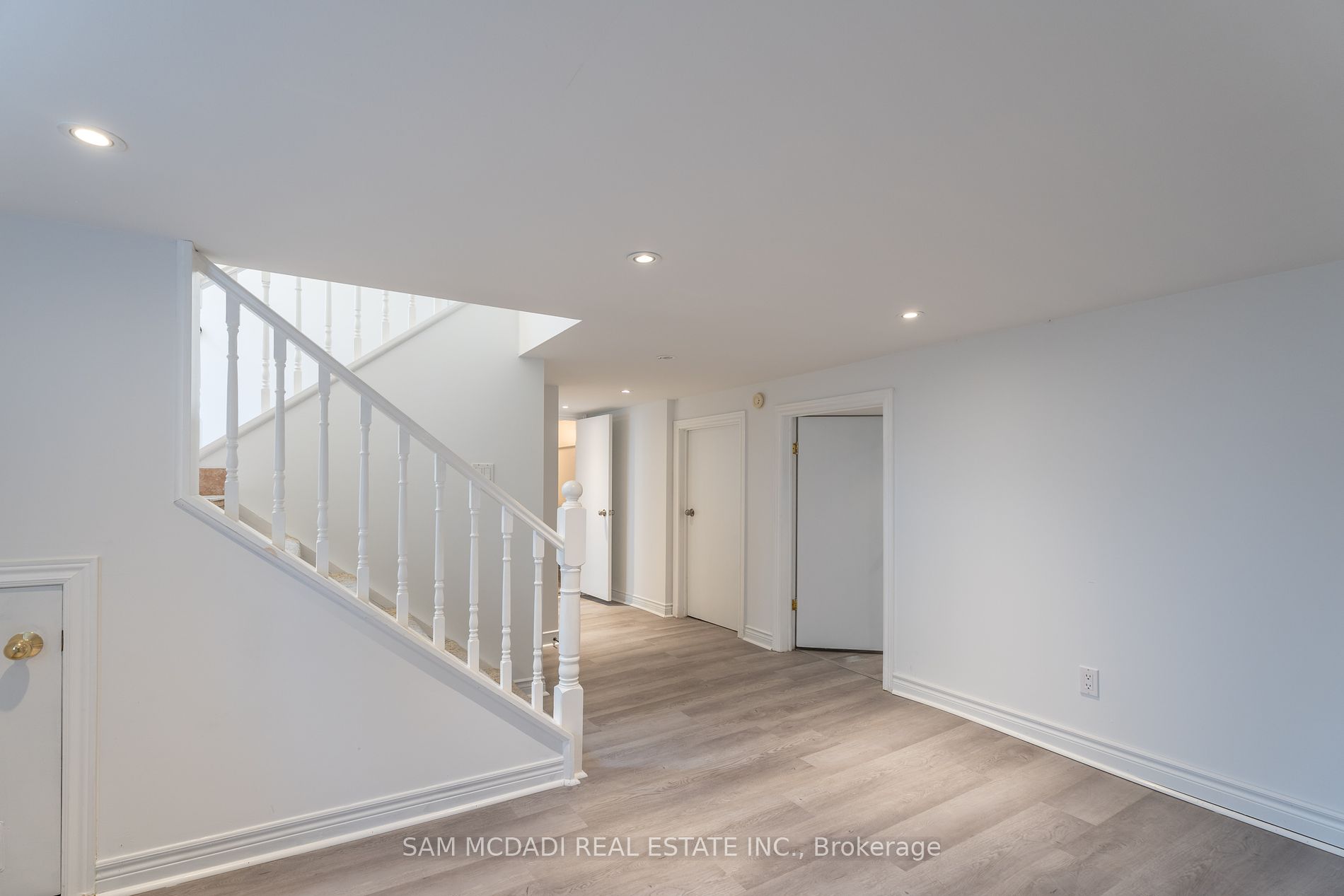 8 Wesley Crescent