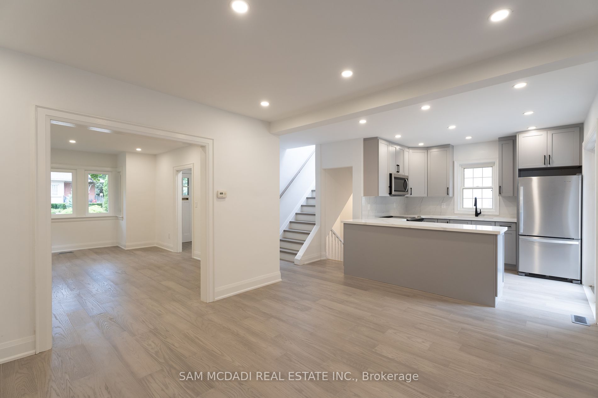 8 Wesley Crescent