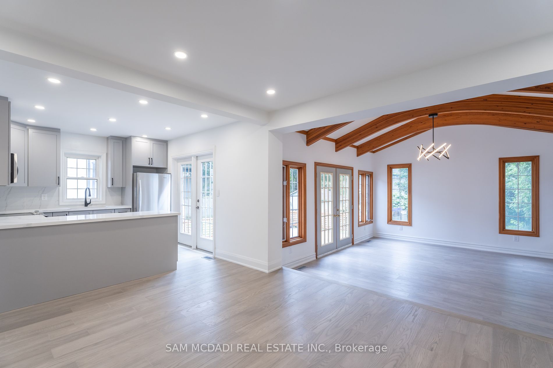 8 Wesley Crescent