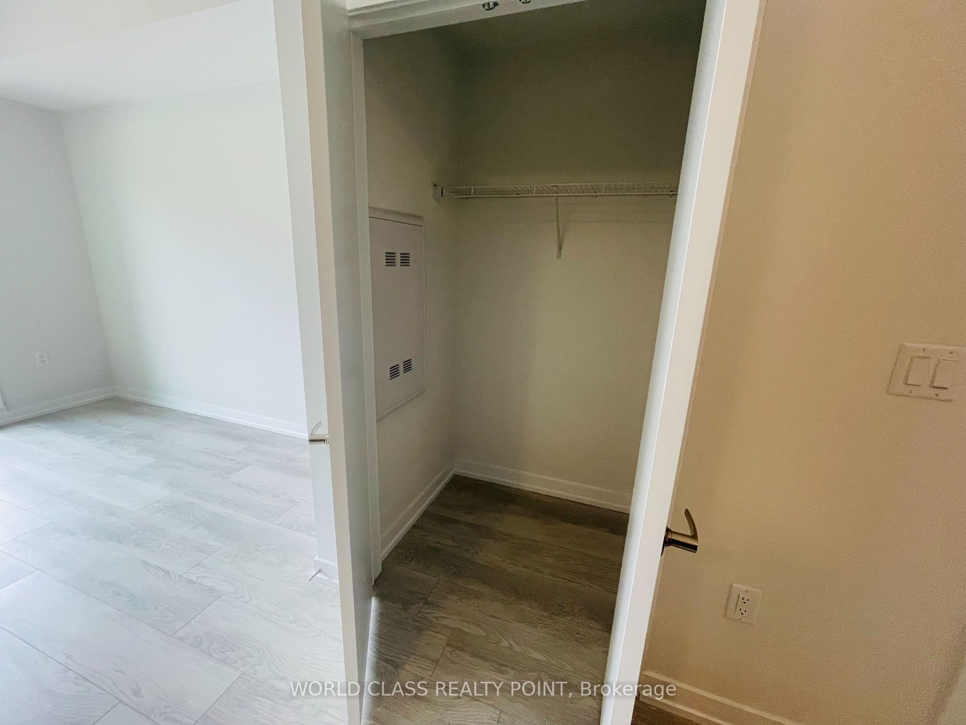 3546 Colonial Drive #25