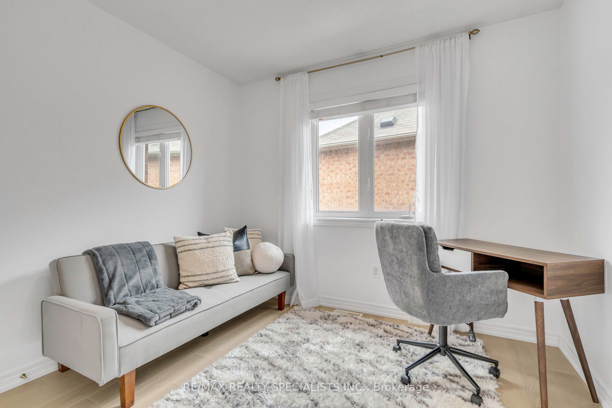192 Giddings Crescent