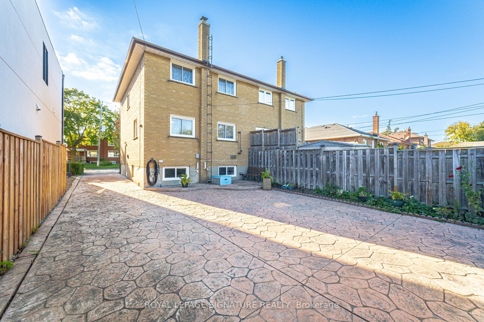 123 Treeview Drive
