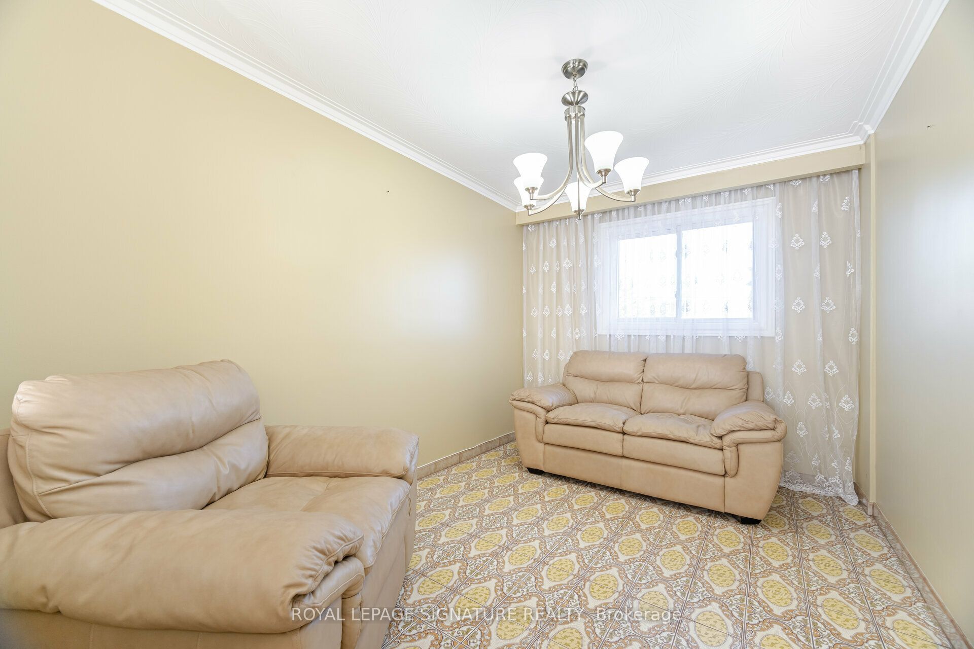 123 Treeview Drive
