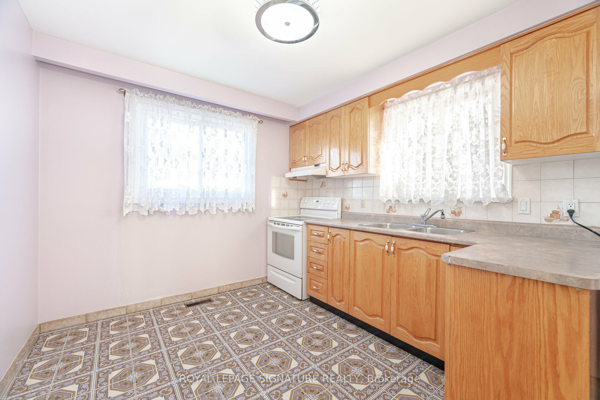 123 Treeview Drive