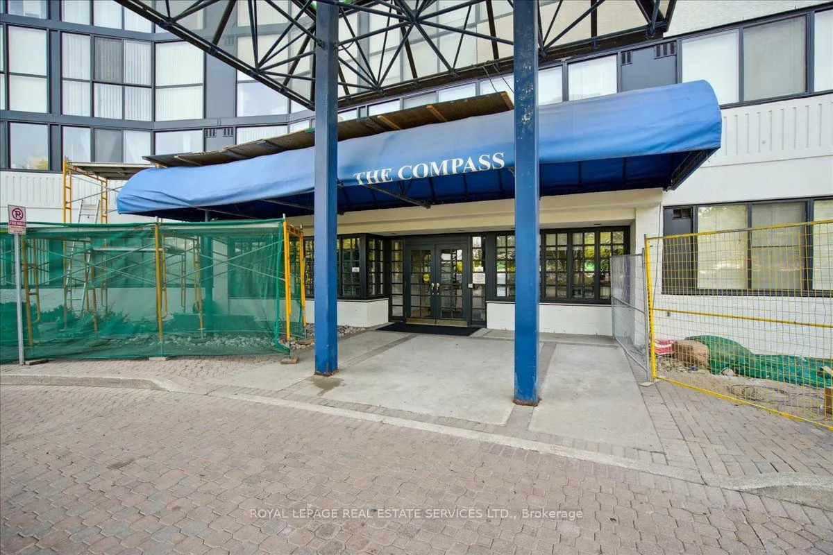 1360 Rathburn Road E, #904