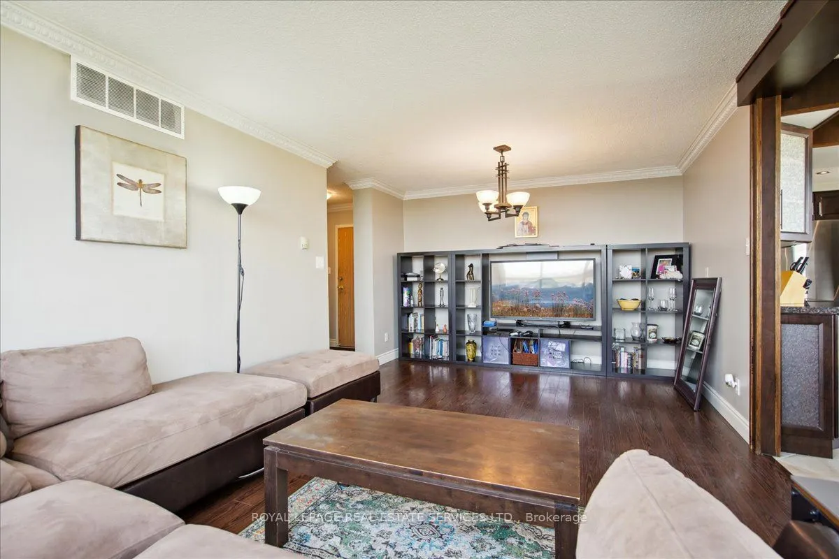 1360 Rathburn Road E, #904