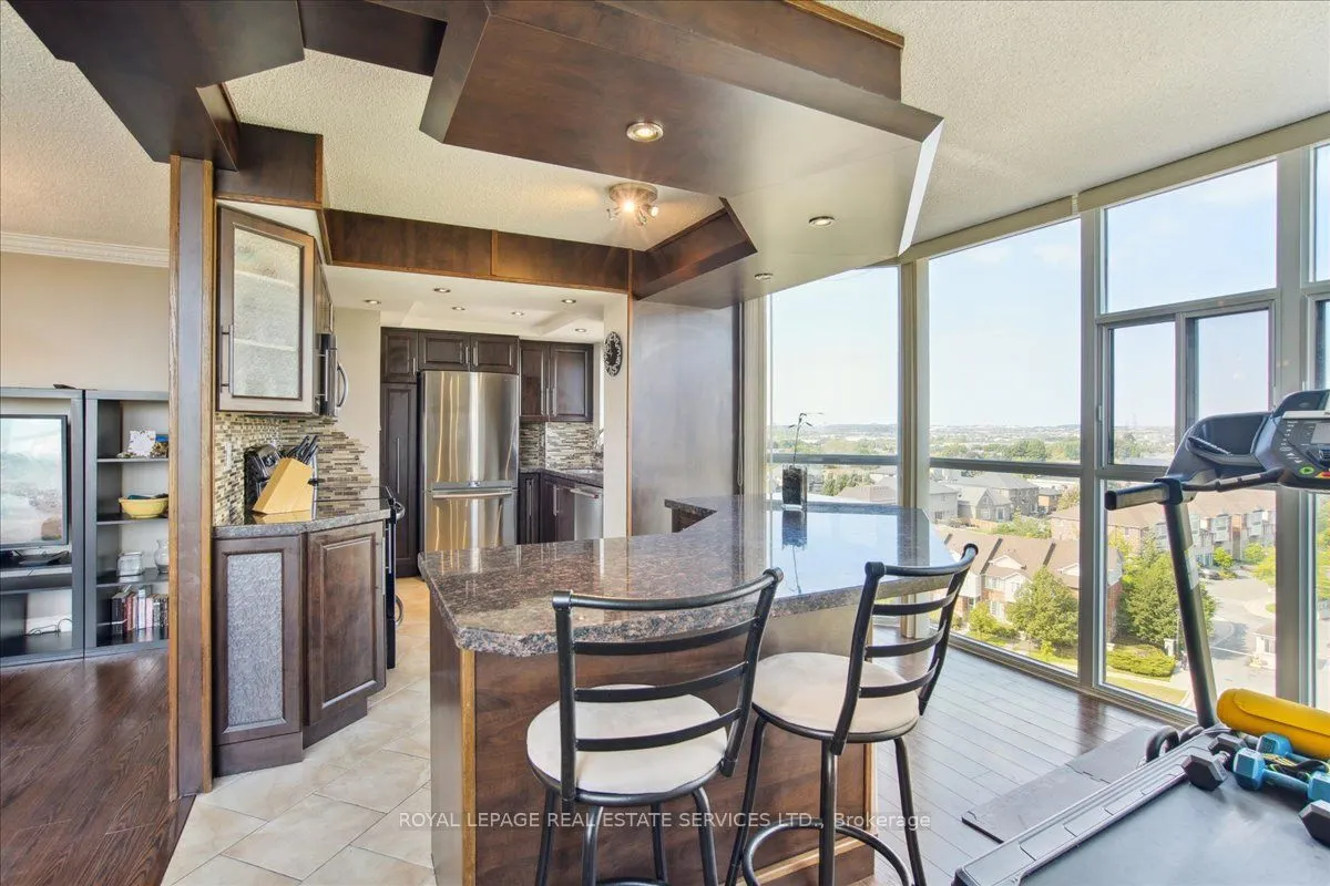 1360 Rathburn Road E, #904