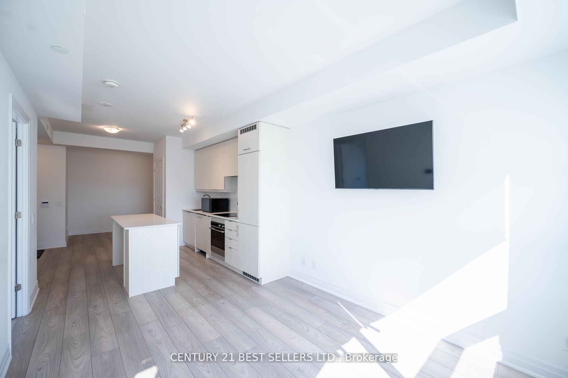 36 Elm Drive #2406
