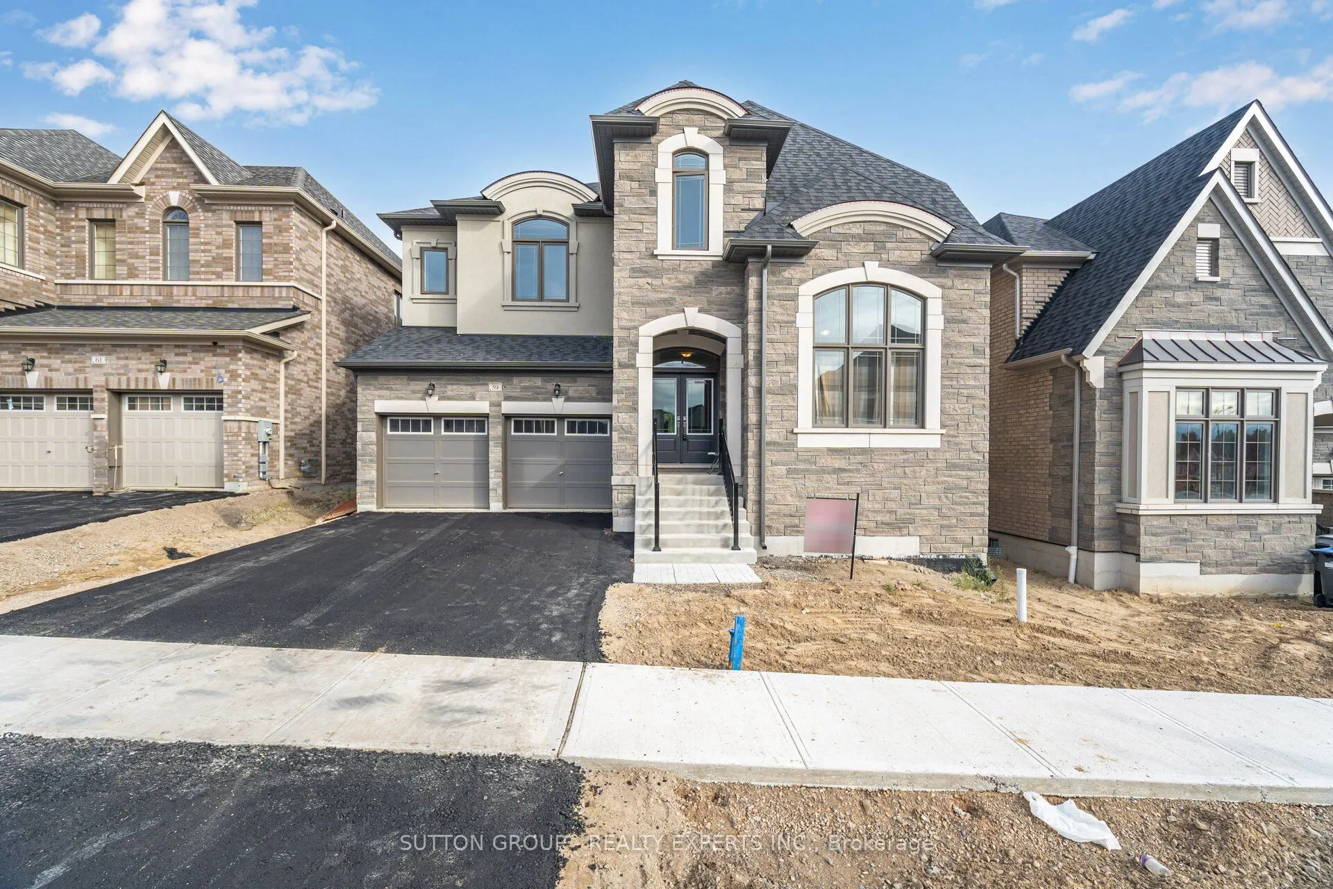 59 Raspberry Ridge Avenue