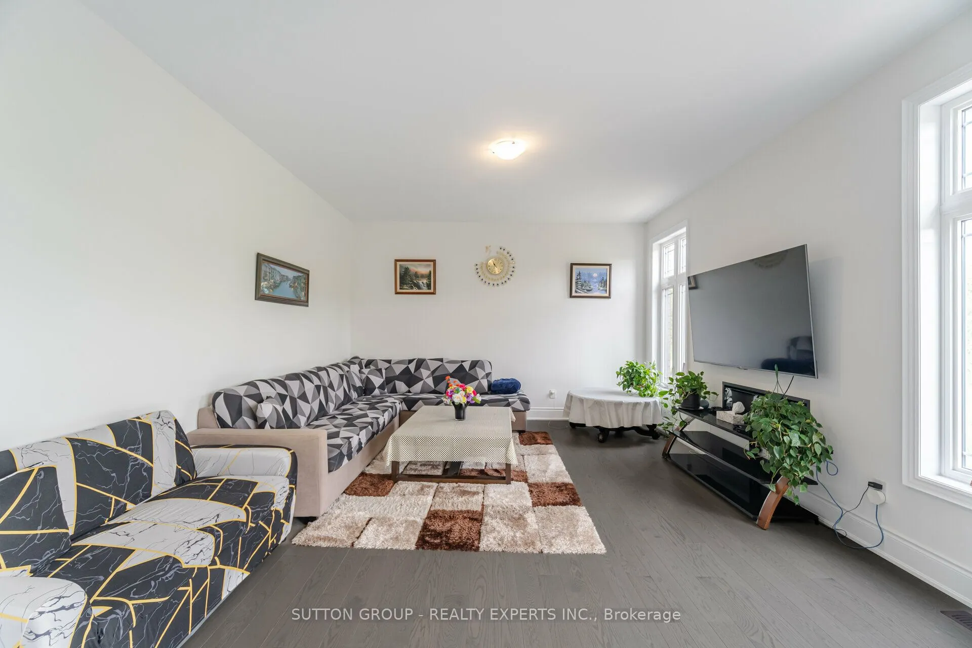 59 Raspberry Ridge Avenue
