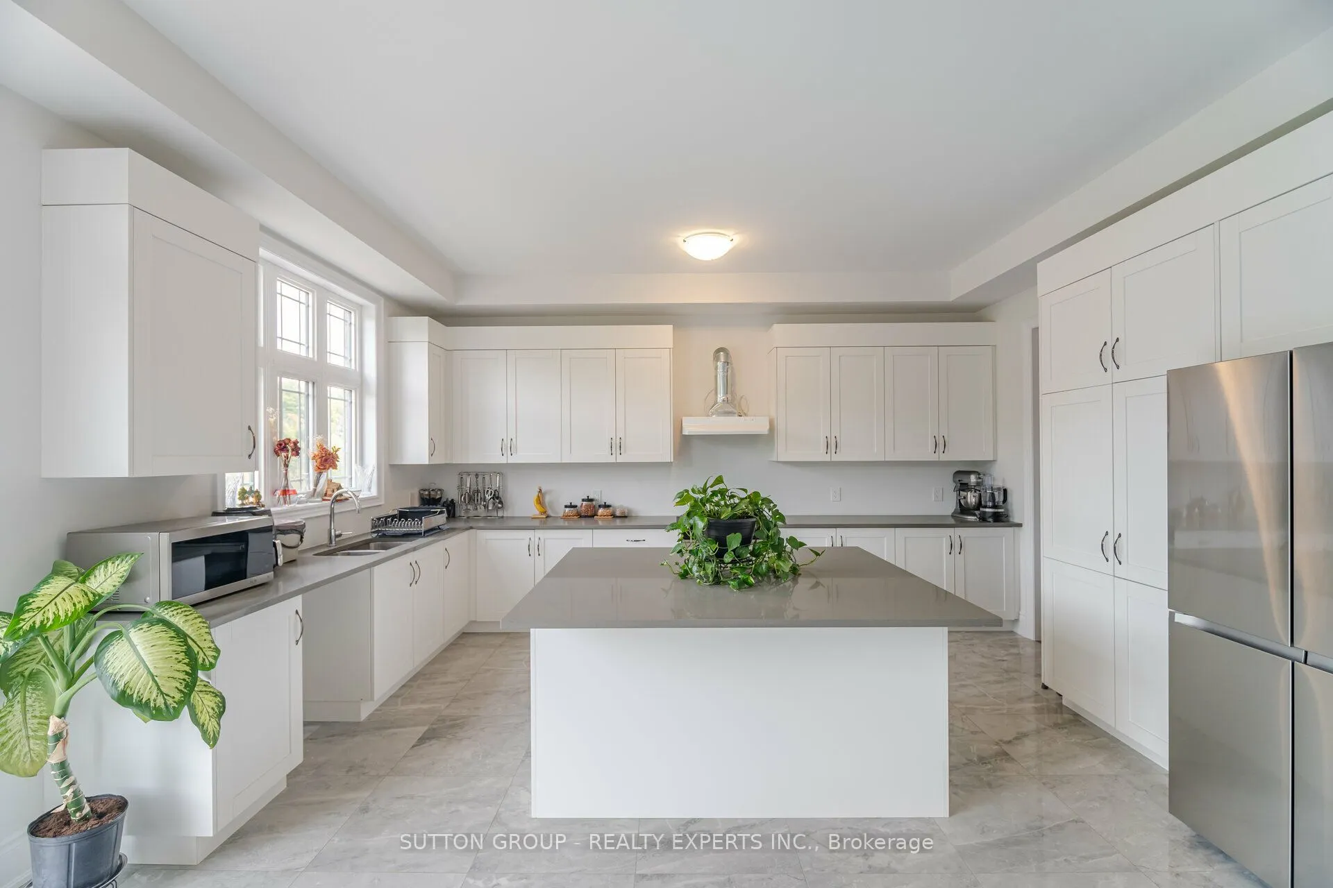 59 Raspberry Ridge Avenue