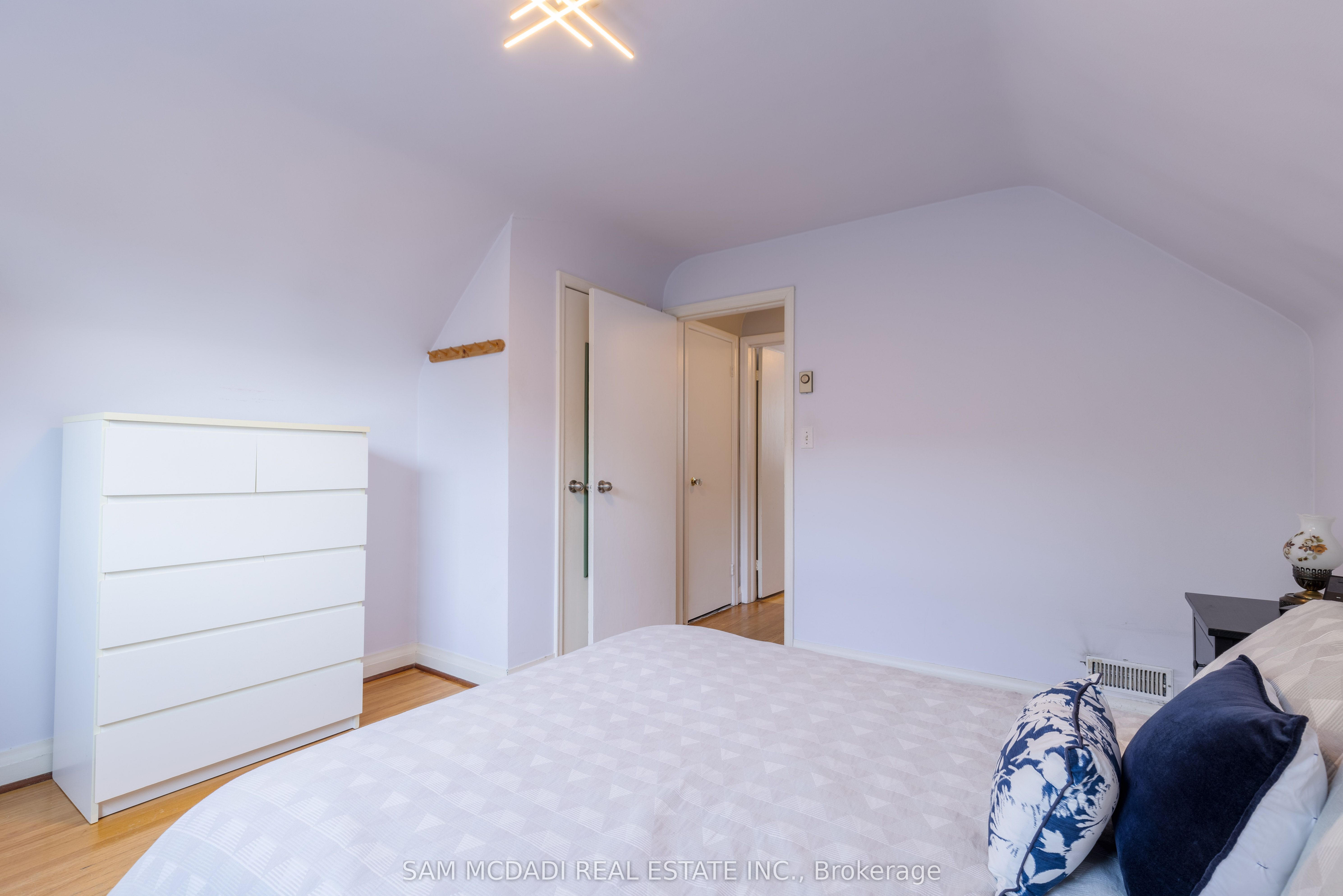 37 Mitcham Drive