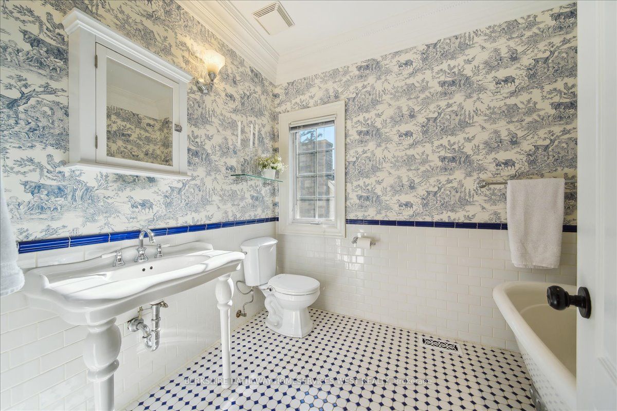 3021 Woodland Park Drive