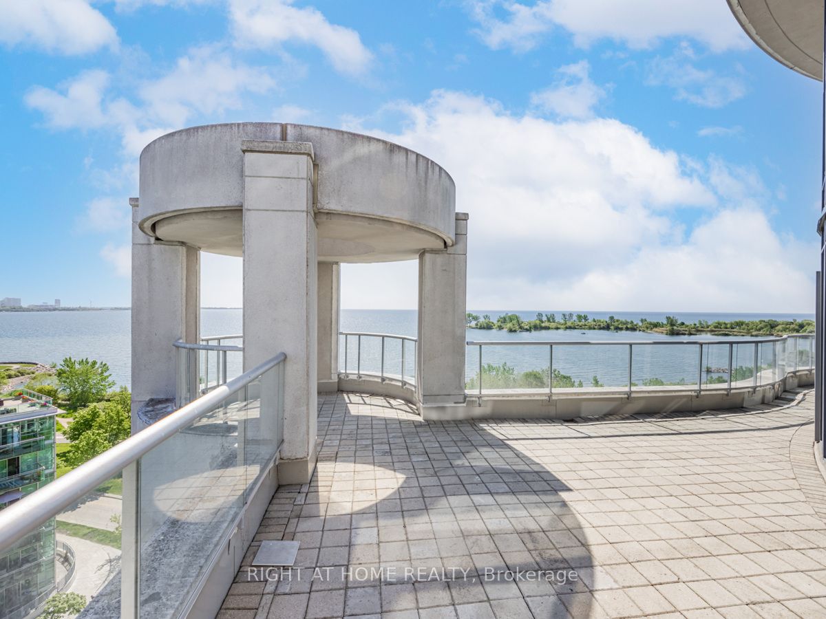 2095 Lake Shore Boulevard W #LPH19