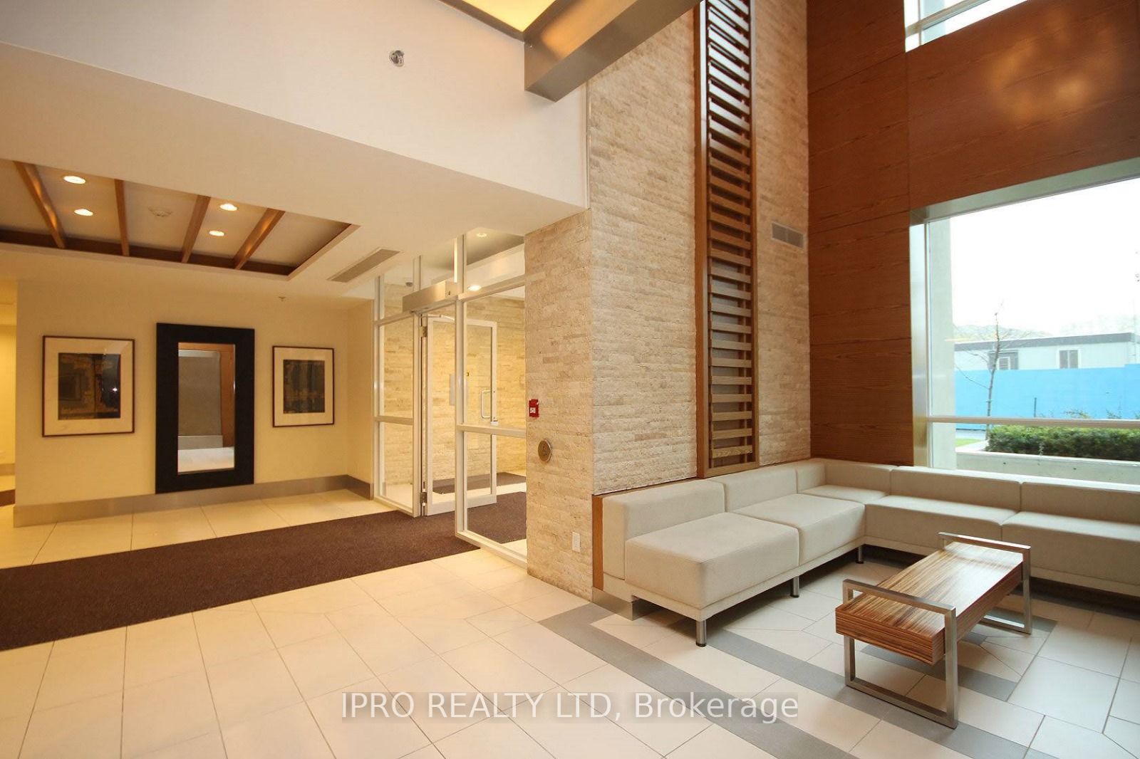 155 Legion Road N, #1814