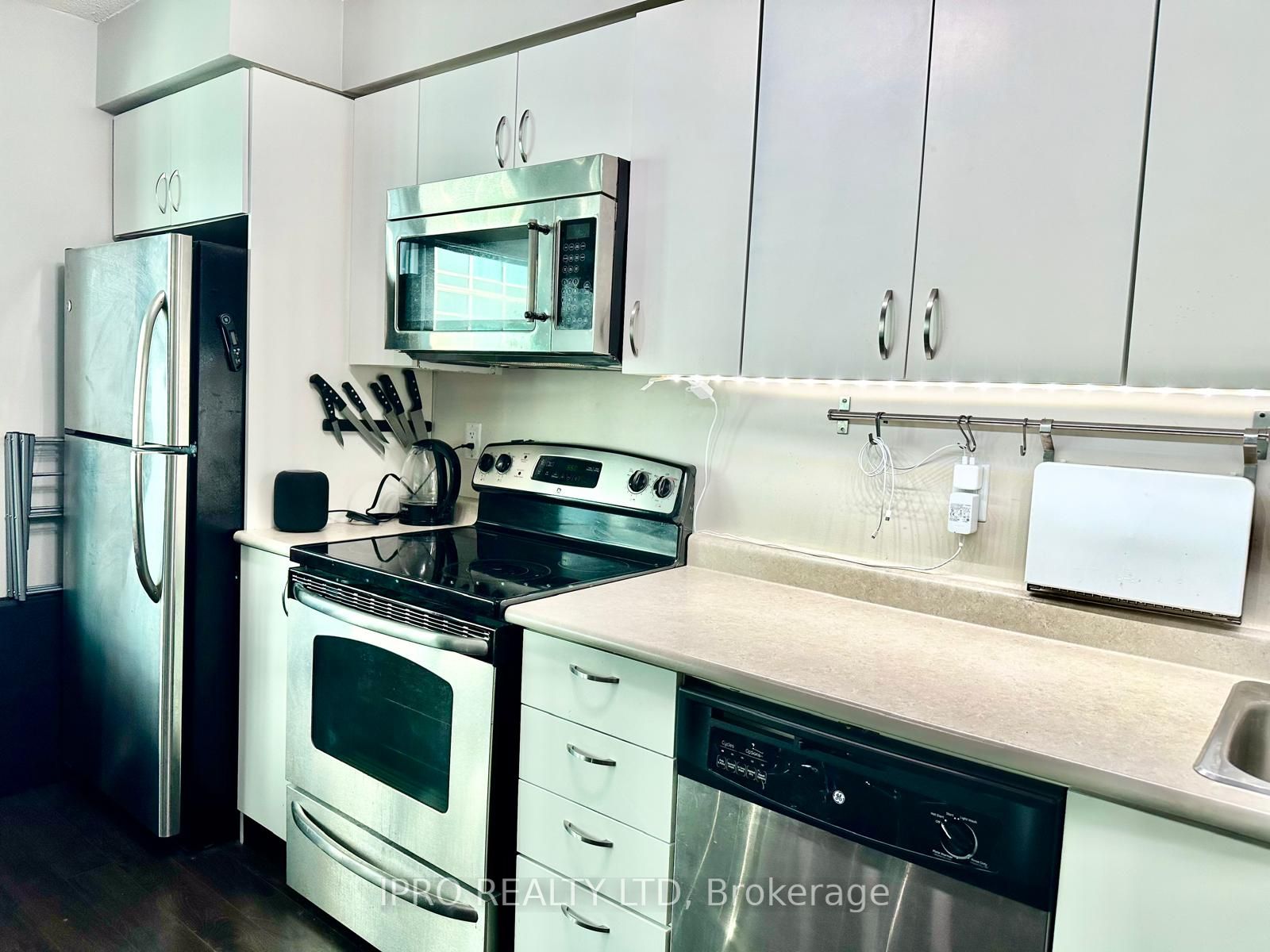 155 Legion Road N, #1814